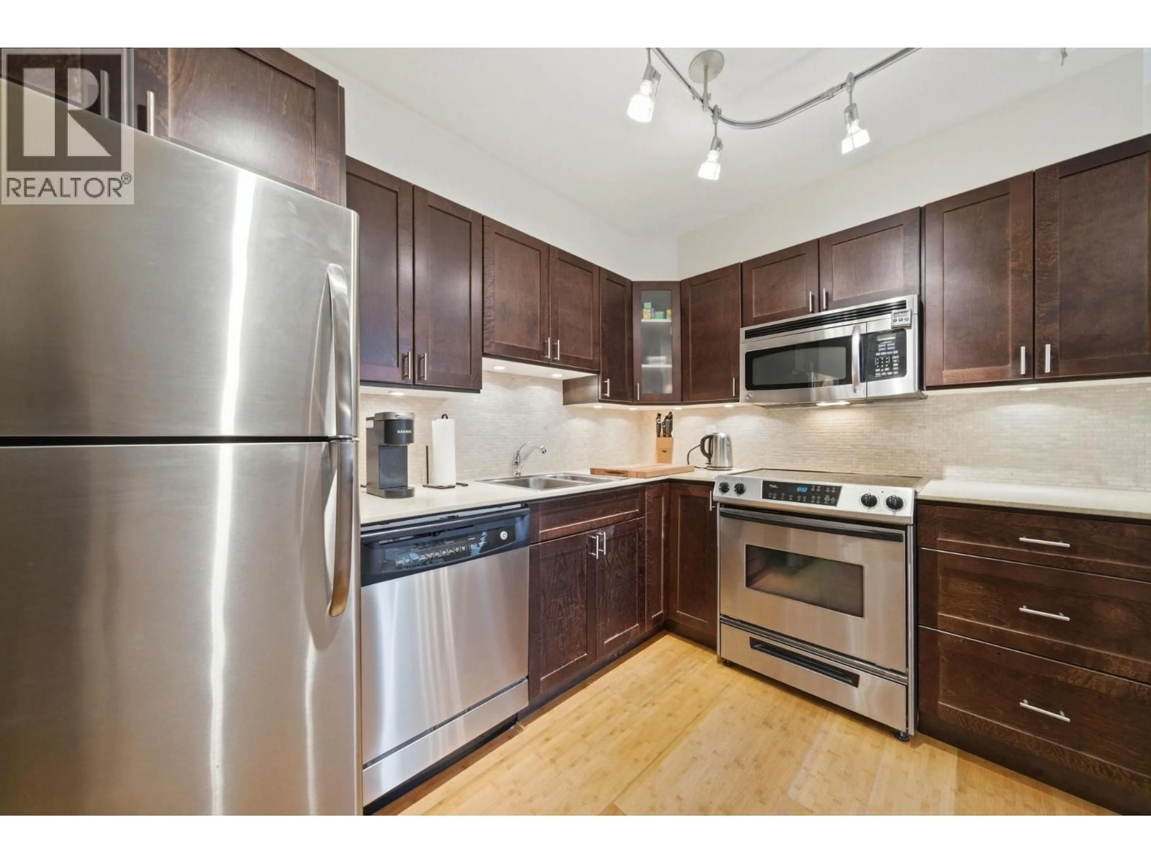 Standard kitchen, wood/laminate floor for 503 - 3755 BARTLETT COURT, Burnaby British Columbia V3J7G7