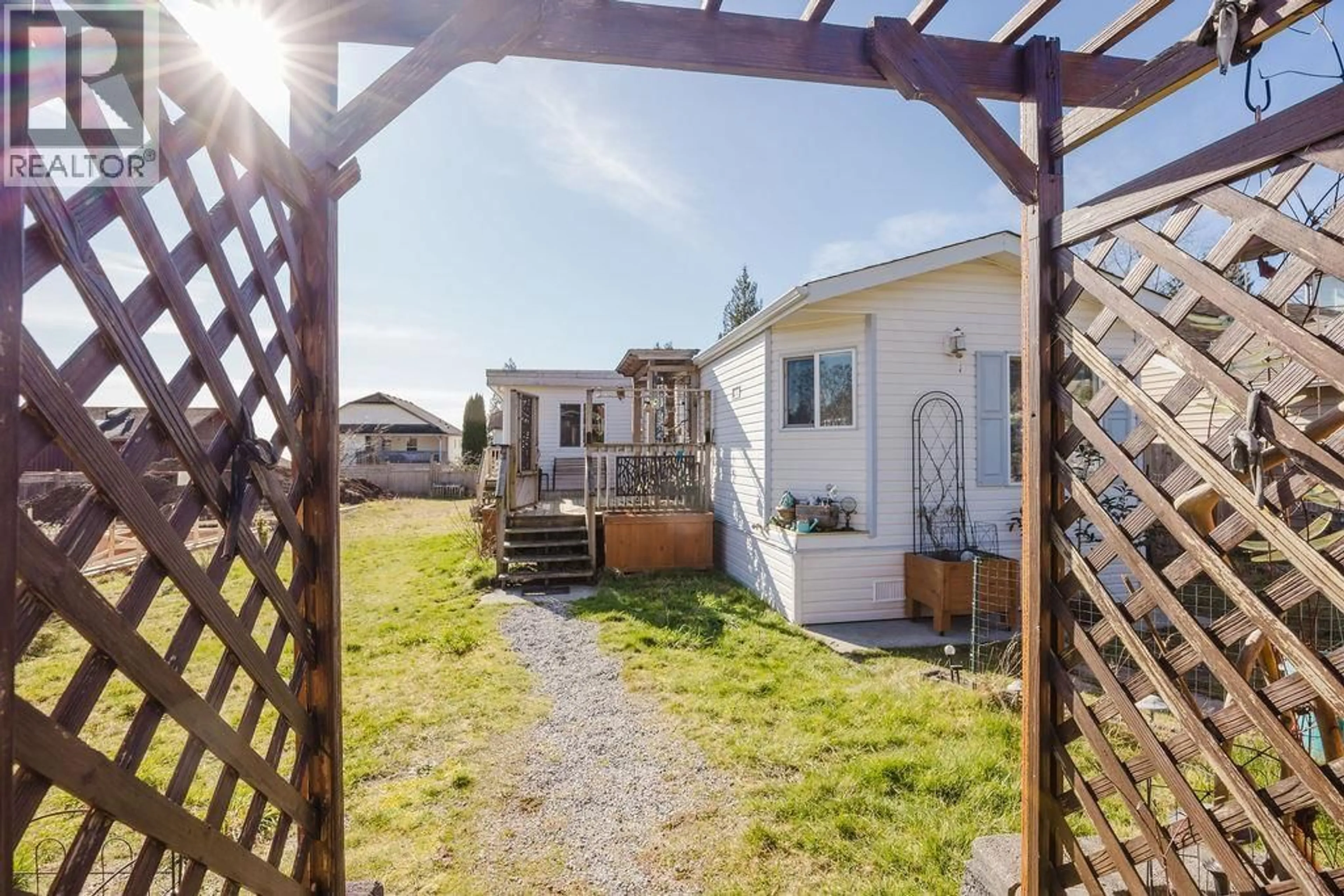 Patio, unknown for 753 STEINBRUNNER ROAD, Gibsons British Columbia V0N1V9