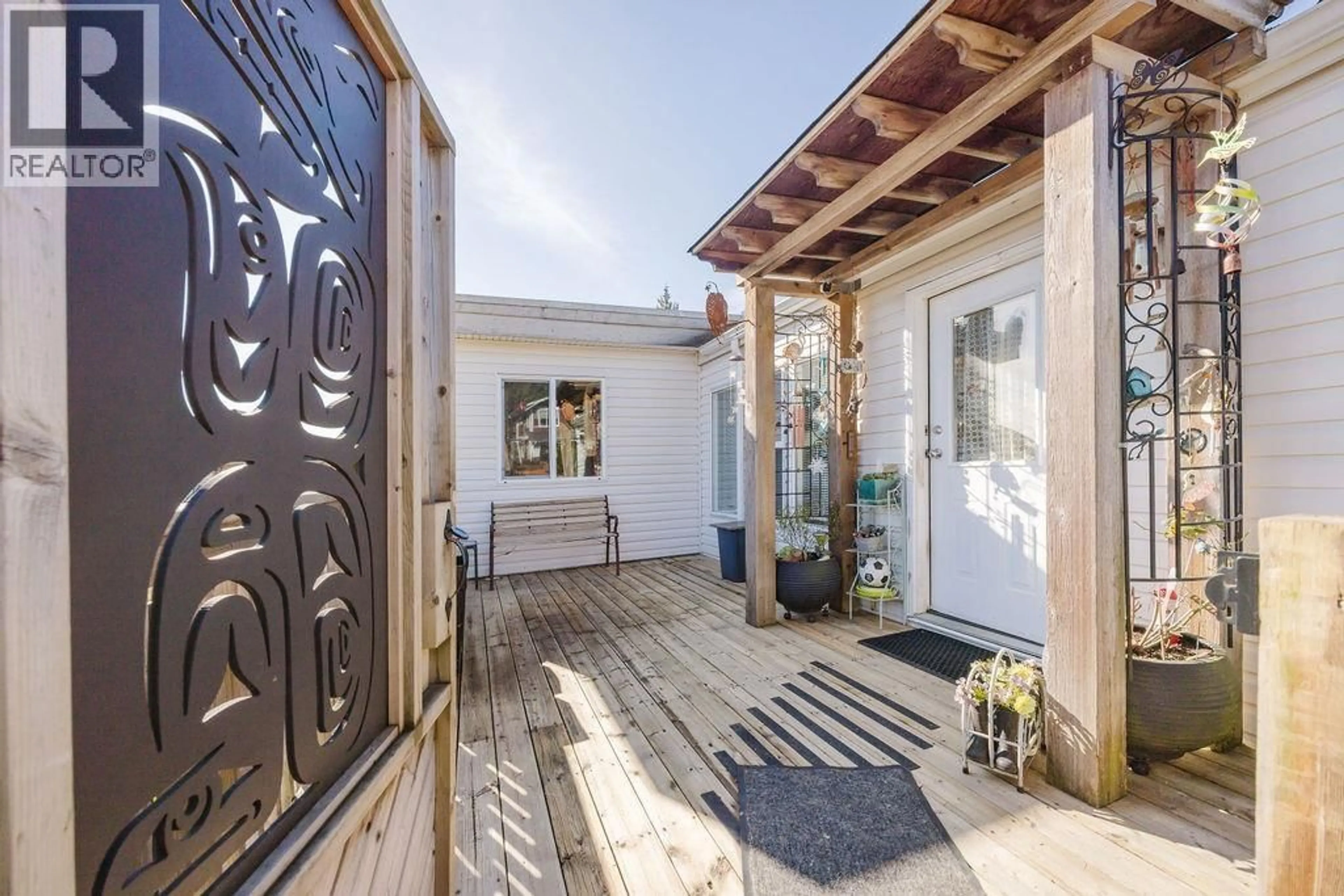 Patio, street for 753 STEINBRUNNER ROAD, Gibsons British Columbia V0N1V9