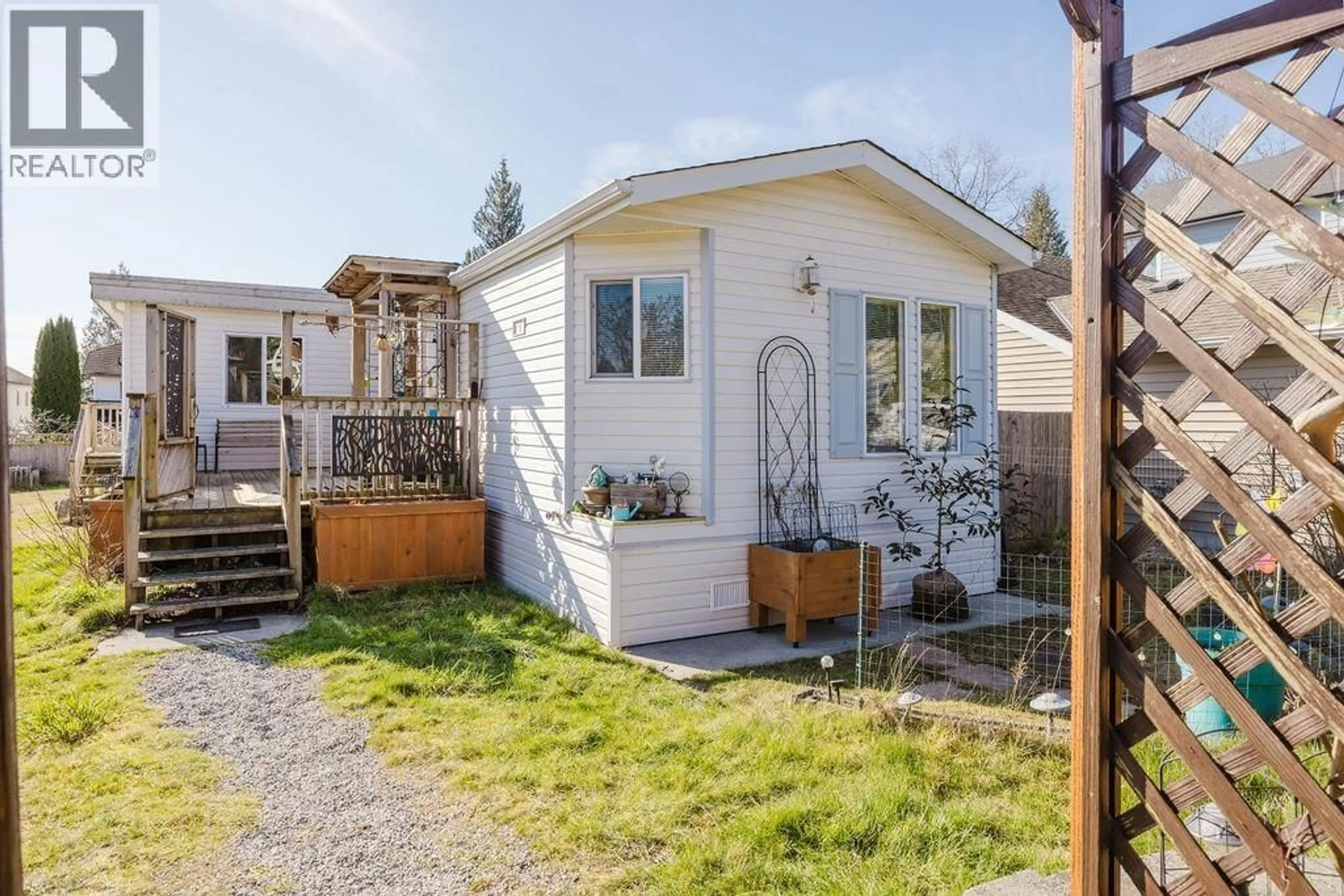 Home with vinyl exterior material, street for 753 STEINBRUNNER ROAD, Gibsons British Columbia V0N1V9