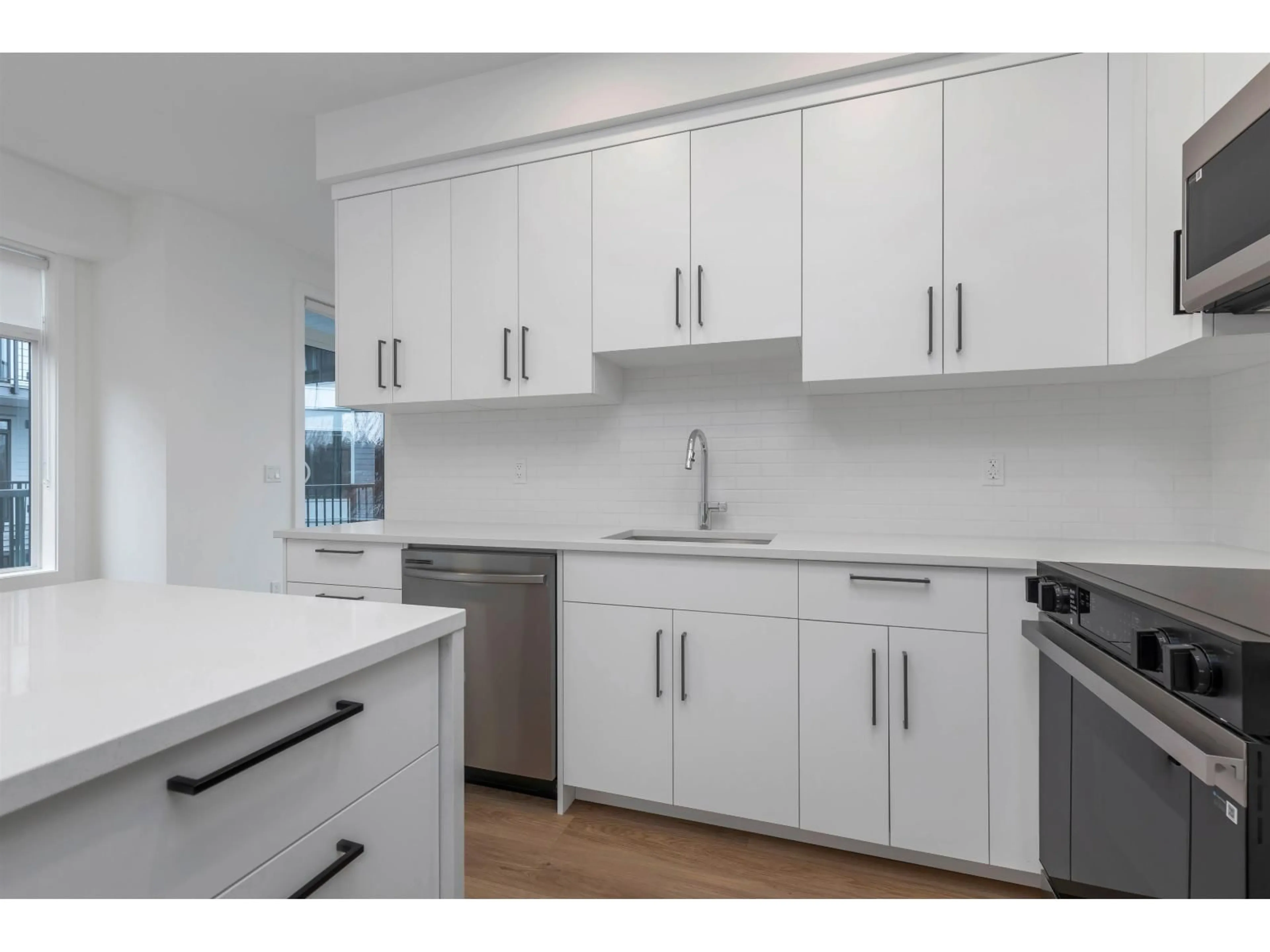 Standard kitchen, unknown for 410 - 33816 SOUTH FRASER WAY, Abbotsford British Columbia V2S0P2