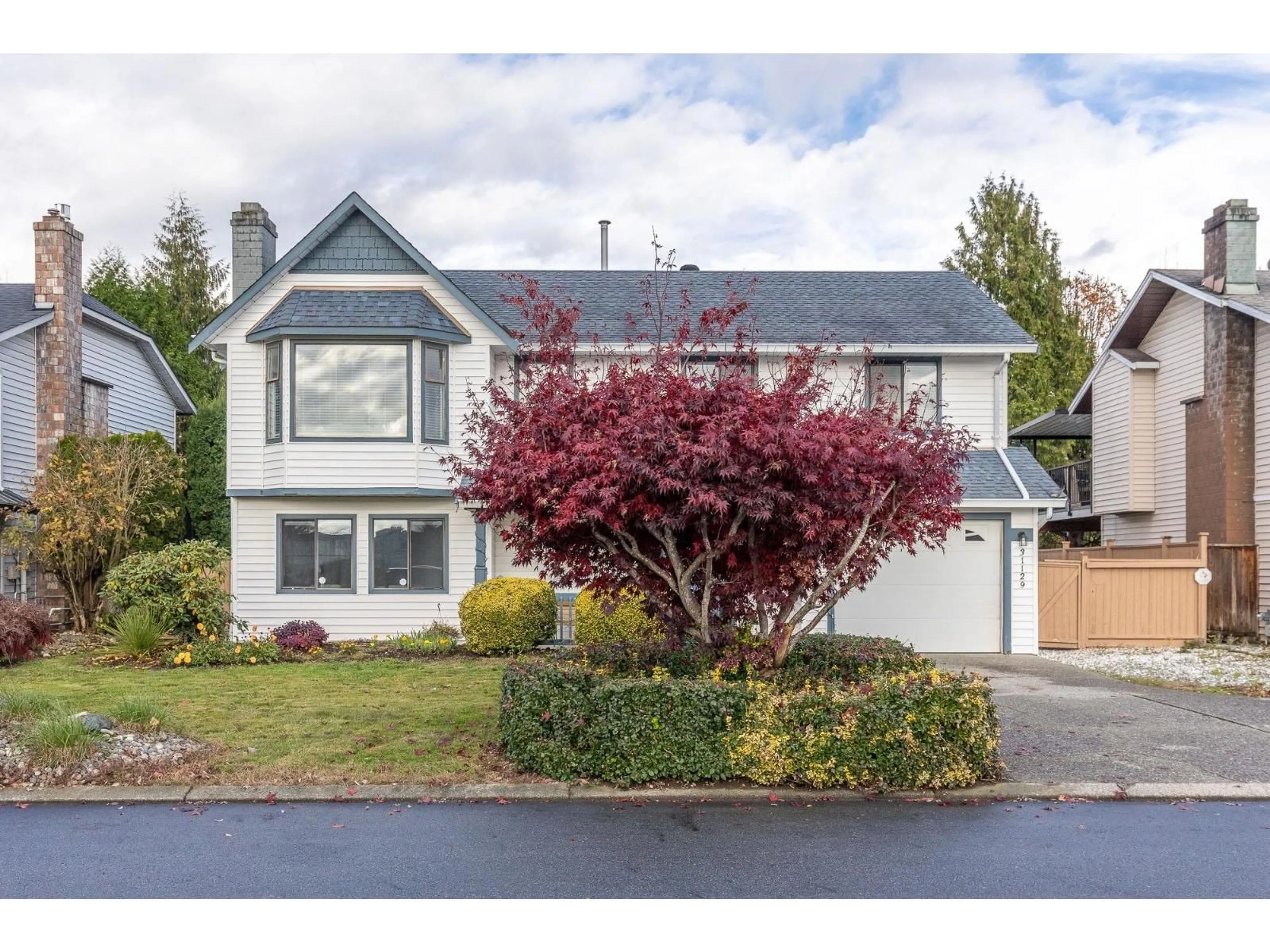 Home with vinyl exterior material, street for 31129 GARDNER AVENUE, Abbotsford British Columbia V2T5E1