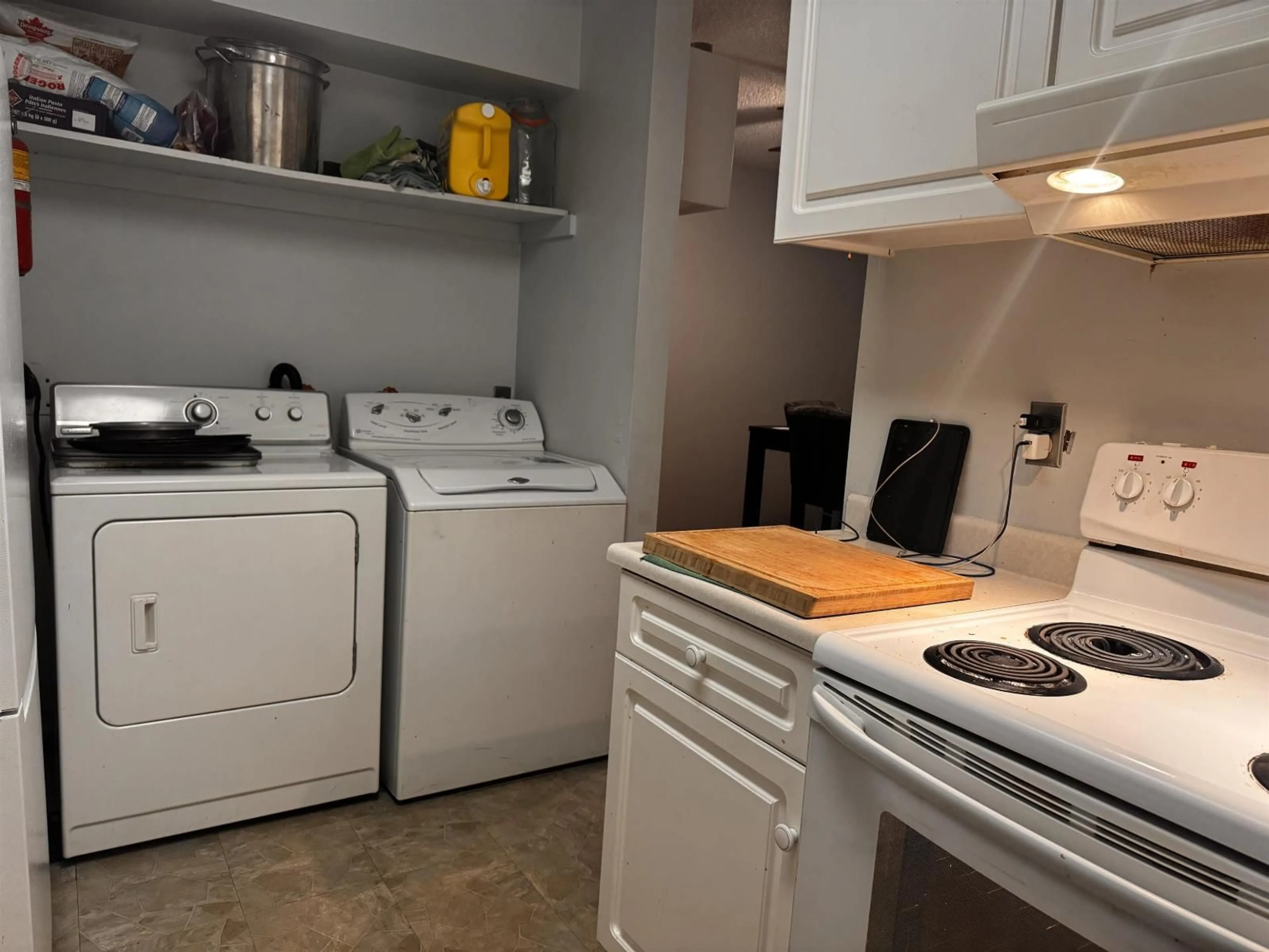 Unknown for 10527 HOLLY PARK LANE, Surrey British Columbia V3R6X8