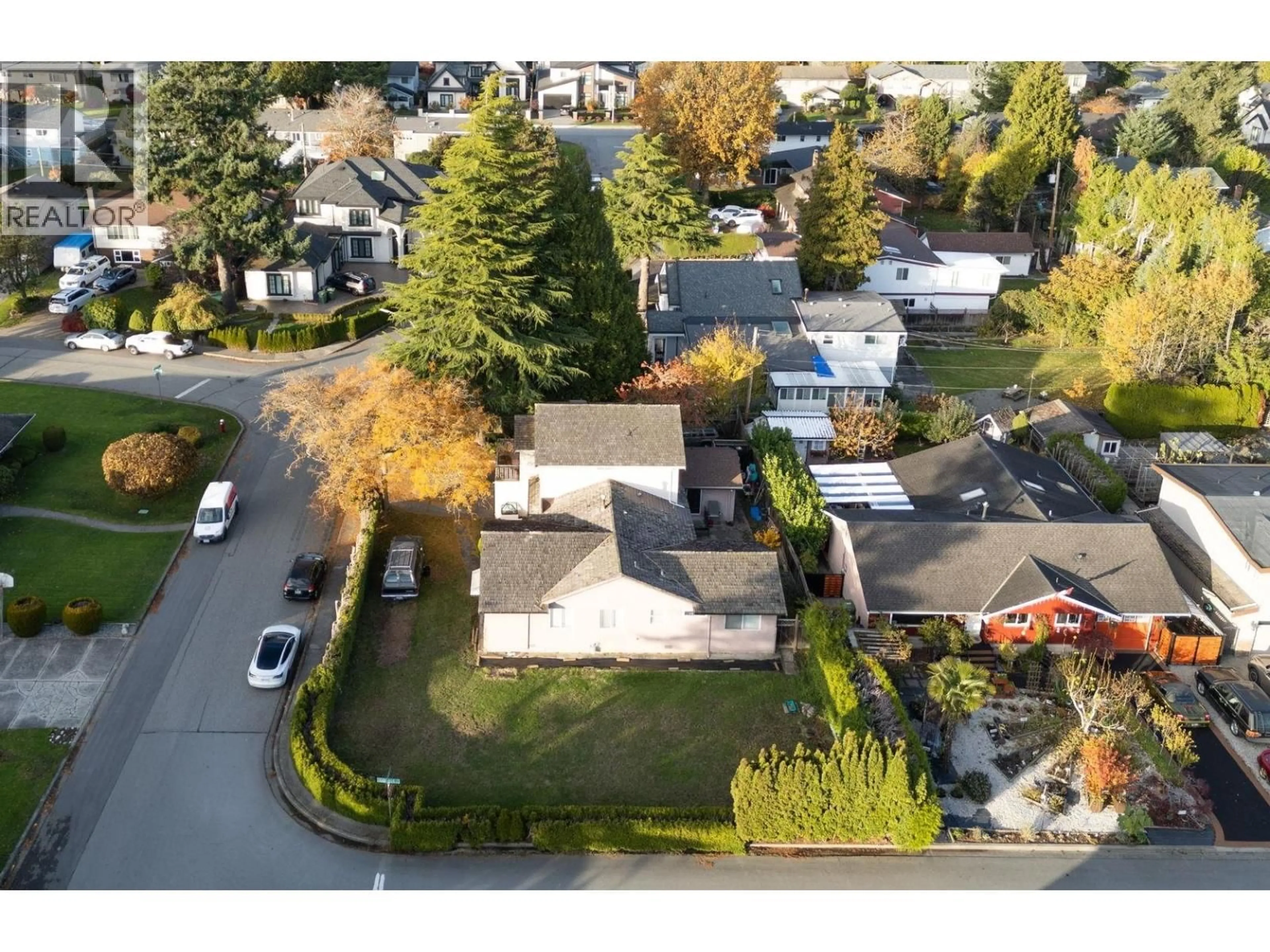 A pic from outside/outdoor area/front of a property/back of a property/a pic from drone, street for 11760 SEALORD ROAD, Richmond British Columbia V7A3L4