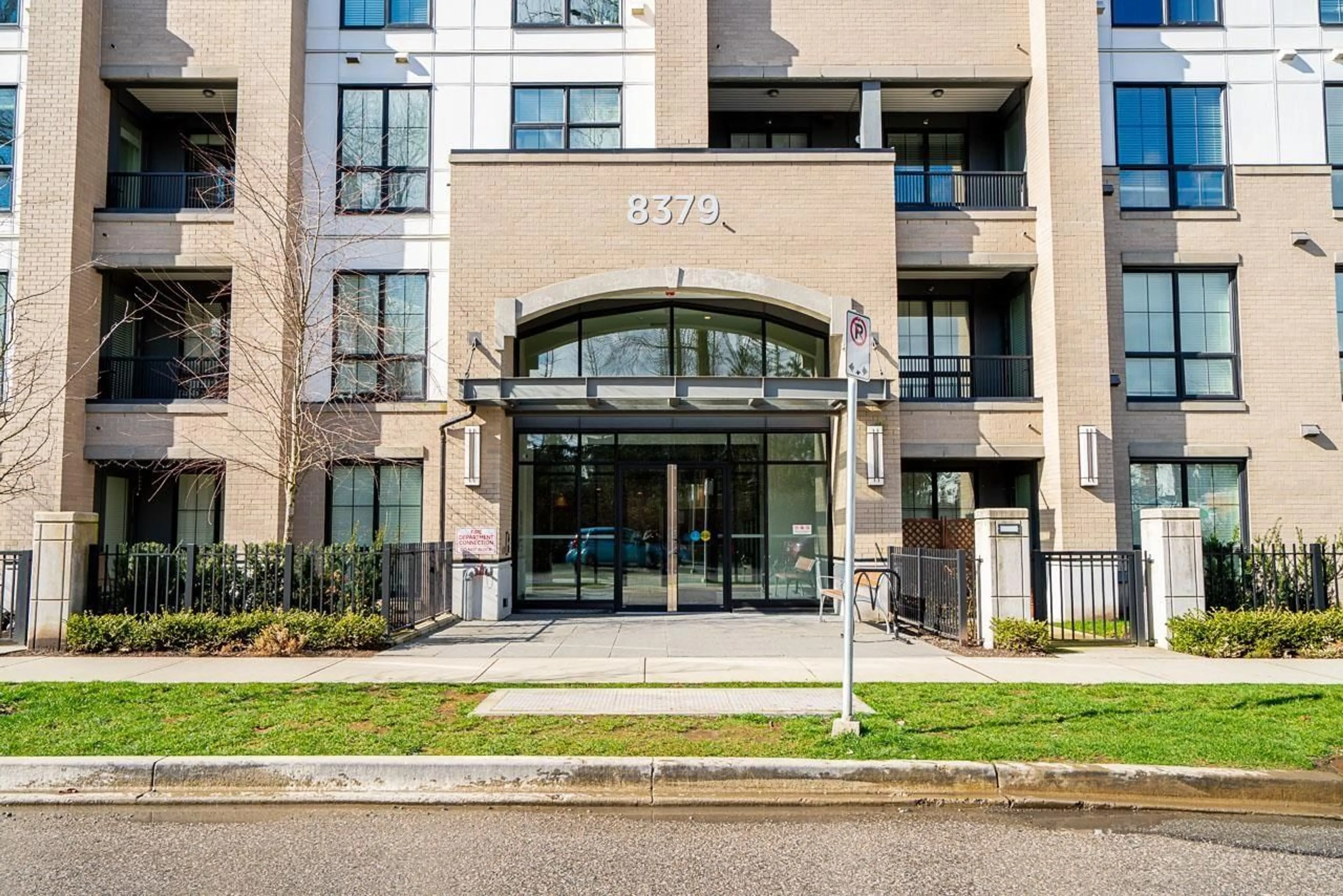 Indoor foyer for 312 - 8379 201 STREET, Langley British Columbia V2Y3S6