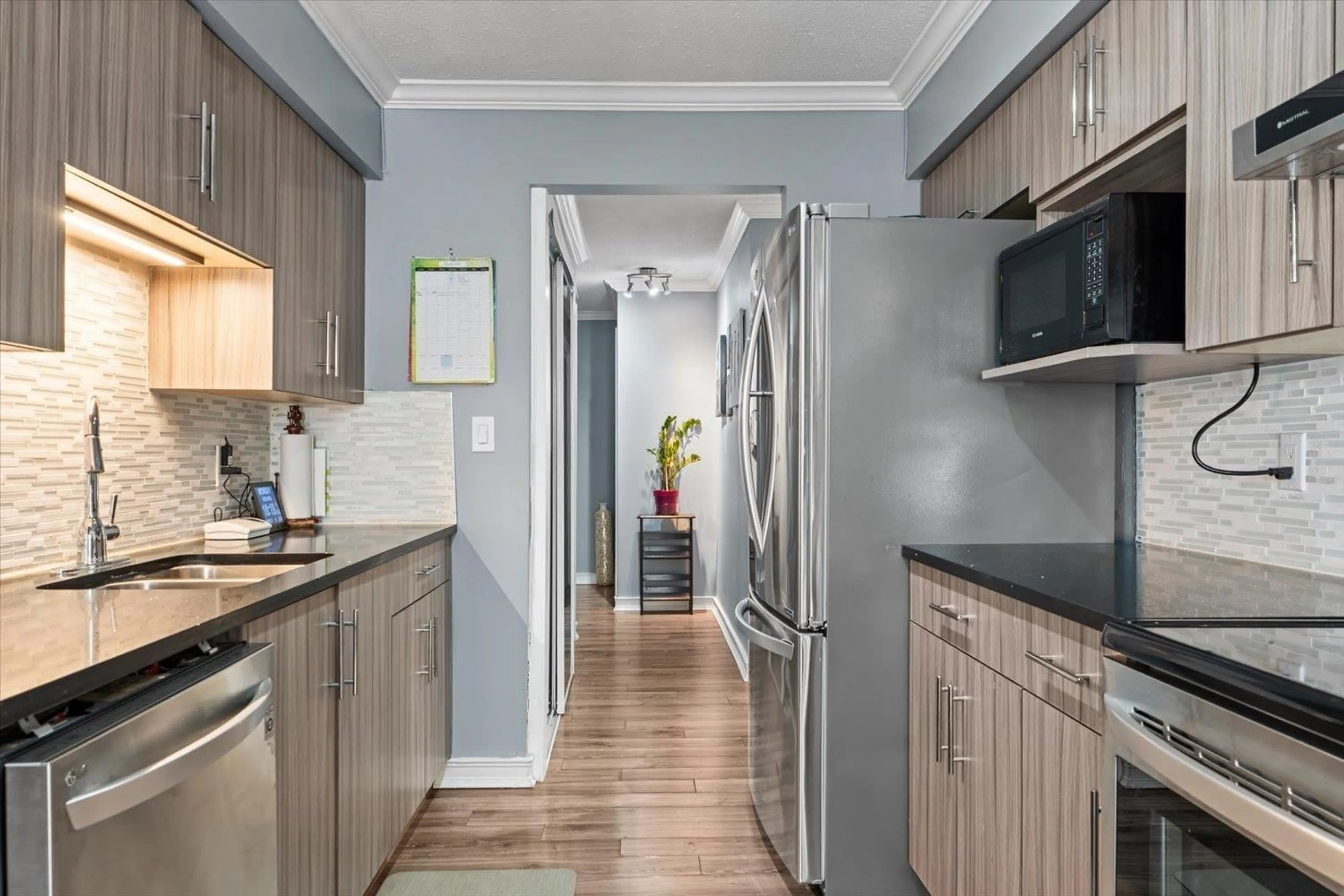 Unknown for 112 - 32055 OLD YALE ROAD, Abbotsford British Columbia V2T2C8