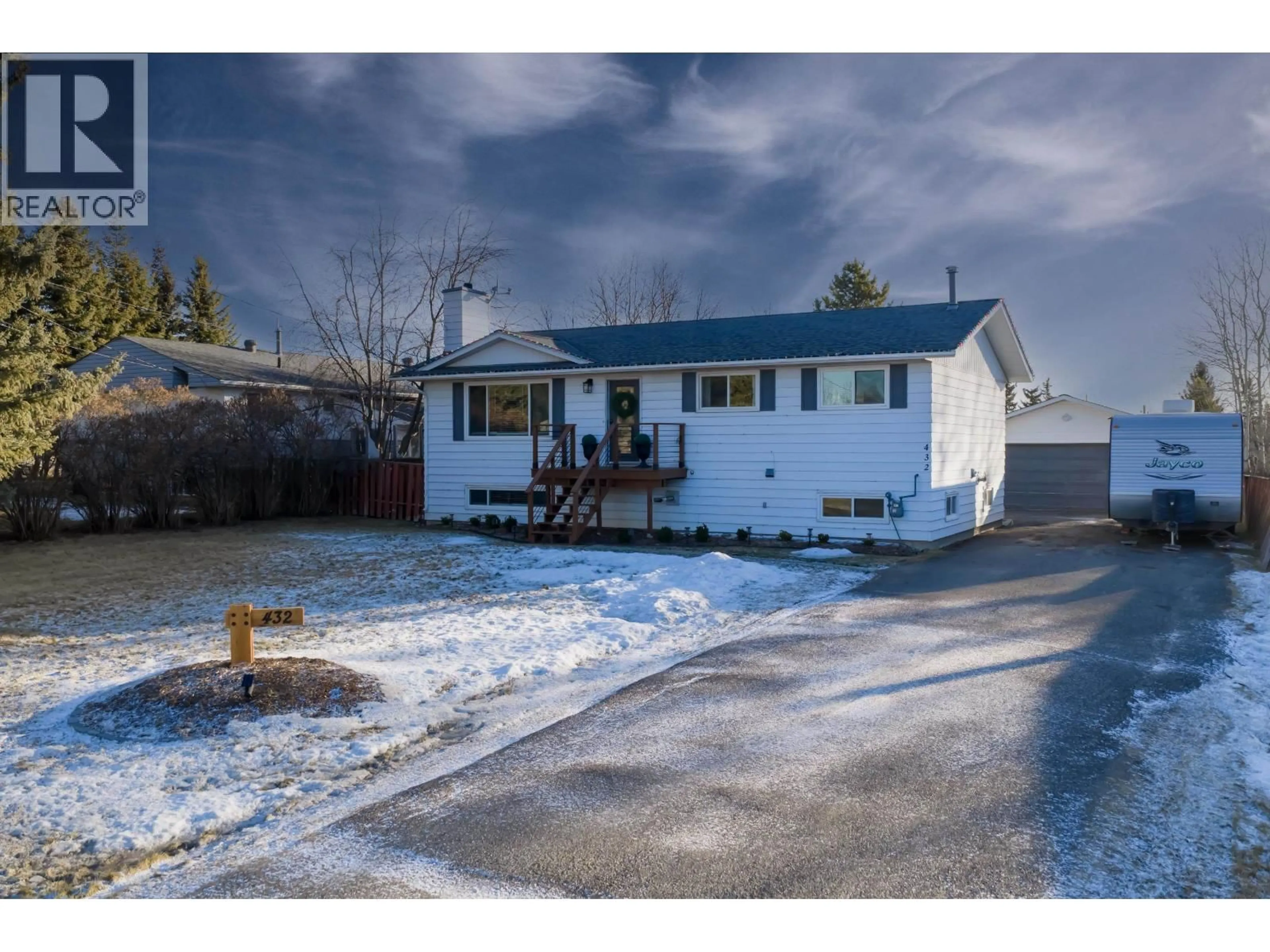 A pic from outside/outdoor area/front of a property/back of a property/a pic from drone, street for 432 VANDERVIEW DRIVE, Vanderhoof British Columbia V0J3A0