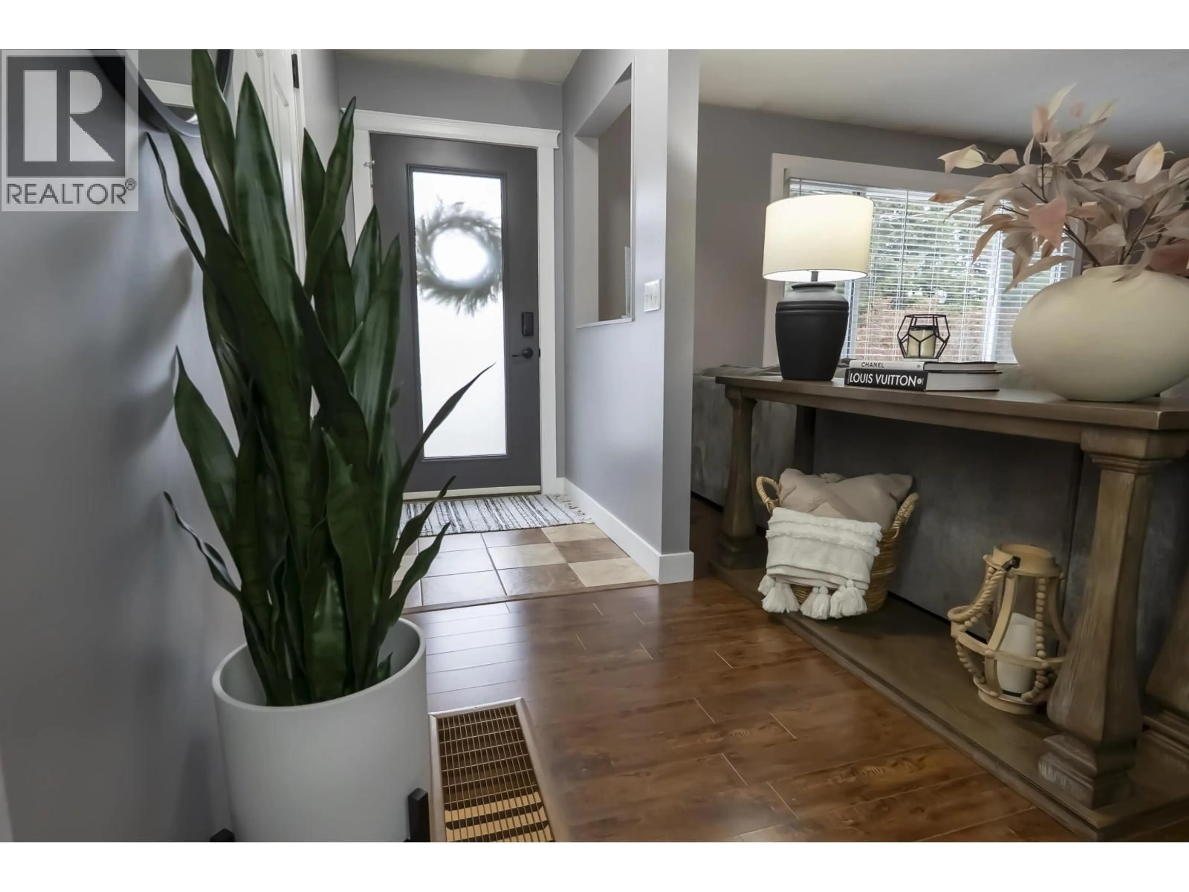 Indoor entryway for 432 VANDERVIEW DRIVE, Vanderhoof British Columbia V0J3A0