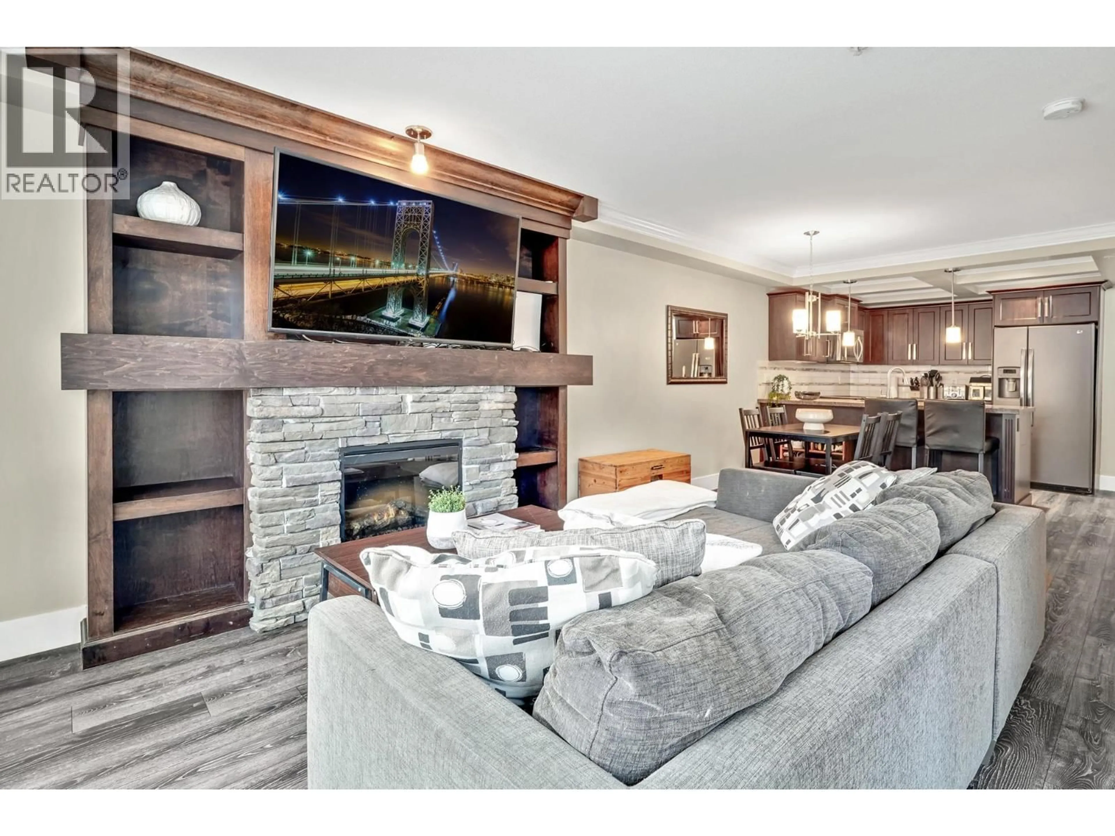 Living room with furniture, unknown for 204 - 2175 FRASER AVENUE, Port Coquitlam British Columbia V3B0H8