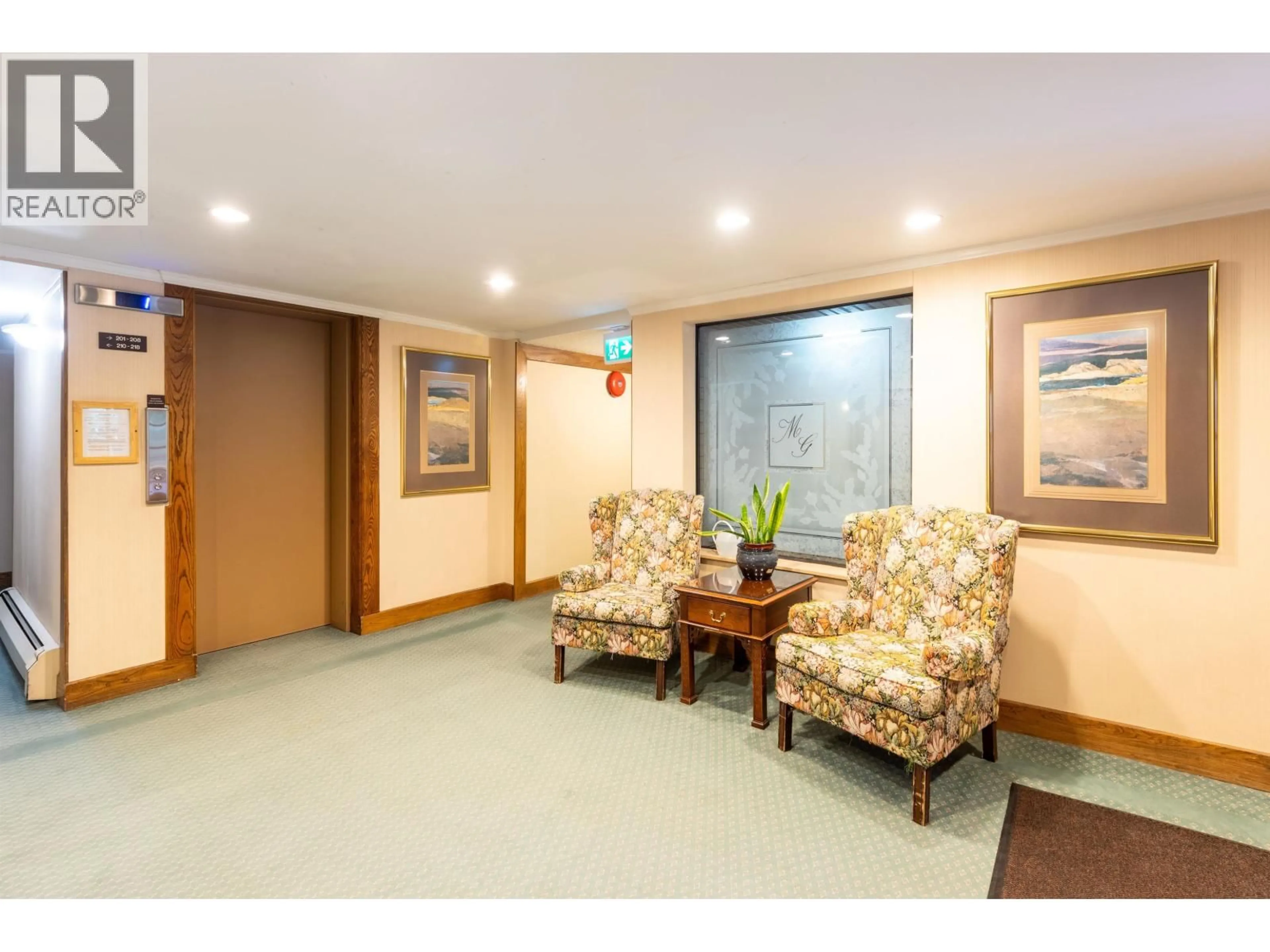 Lobby for 318 - 2320 40TH AVENUE, Vancouver British Columbia V6M4H6