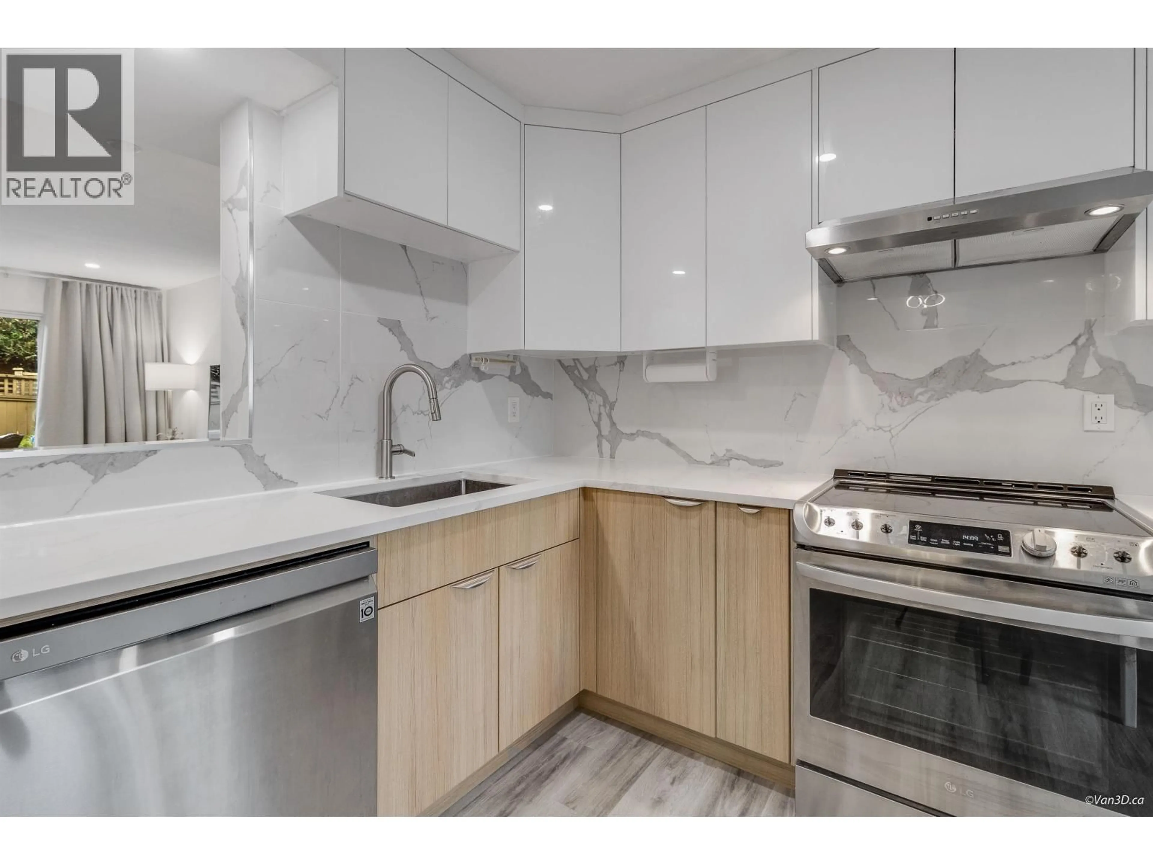 Standard kitchen, unknown for 27 - 6100 TIFFANY BOULEVARD, Richmond British Columbia V7C5A8