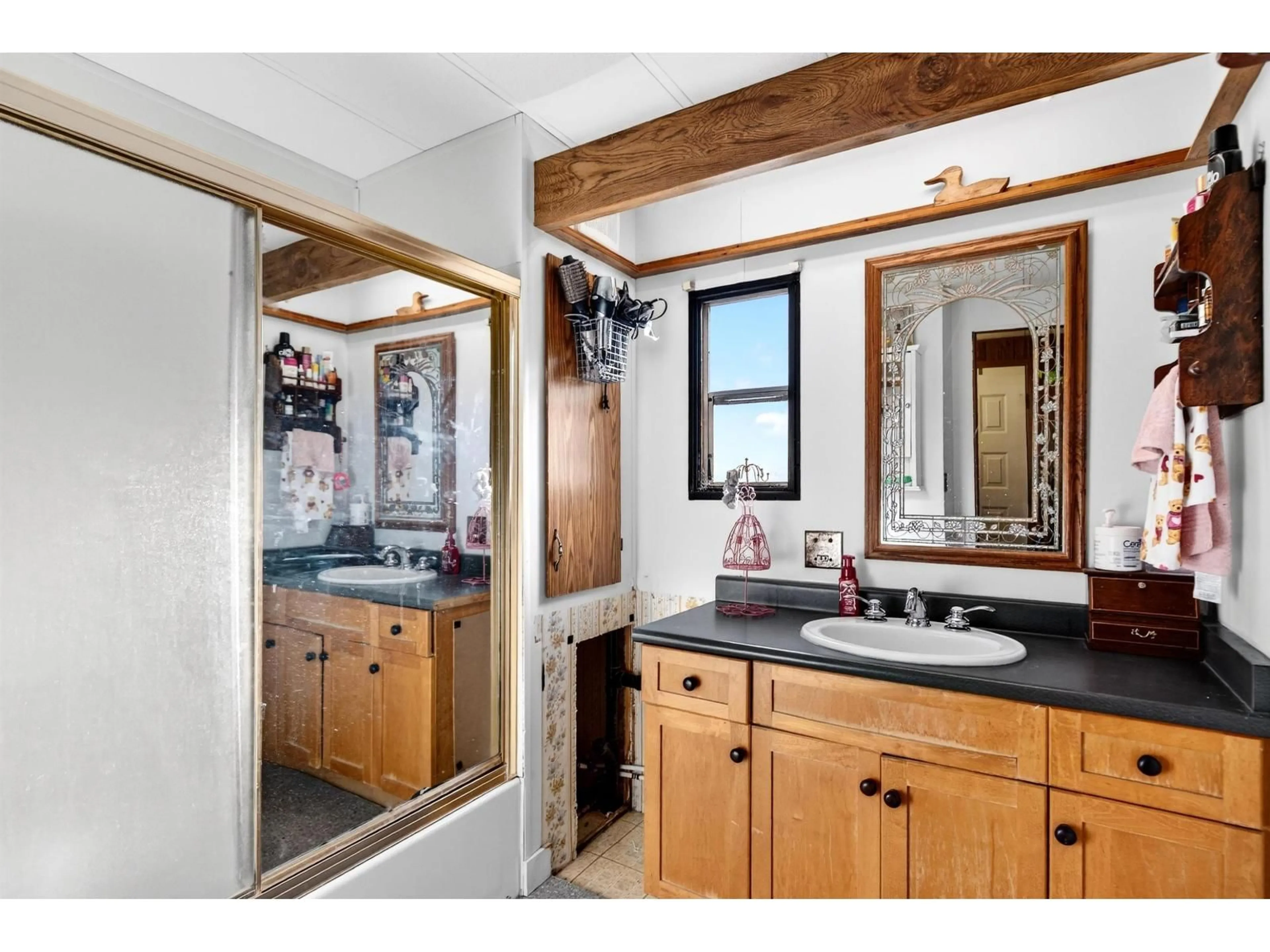 Standard bathroom, ceramic/tile floor for 21 - 10221 WILSON STREET, Mission British Columbia V2V6H5