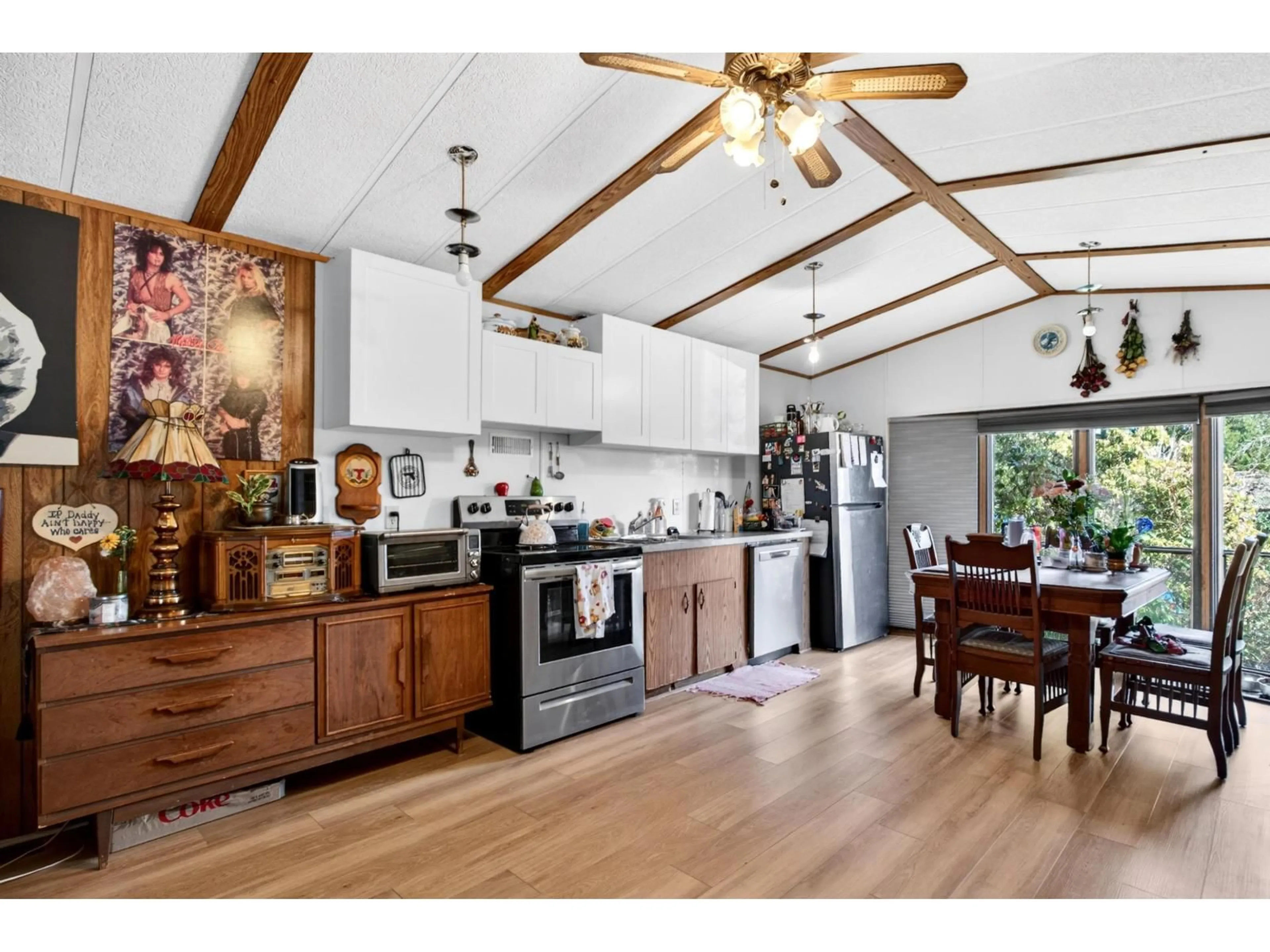 Open concept kitchen, wood/laminate floor for 21 - 10221 WILSON STREET, Mission British Columbia V2V6H5