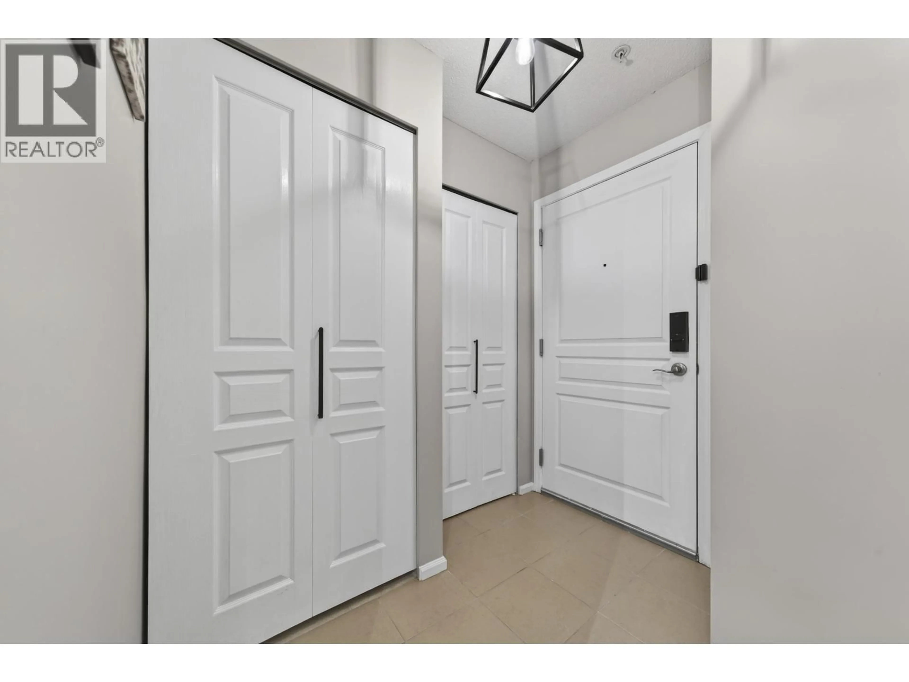 Indoor entryway for 267 - 9100 FERNDALE ROAD, Richmond British Columbia V6Y4L1