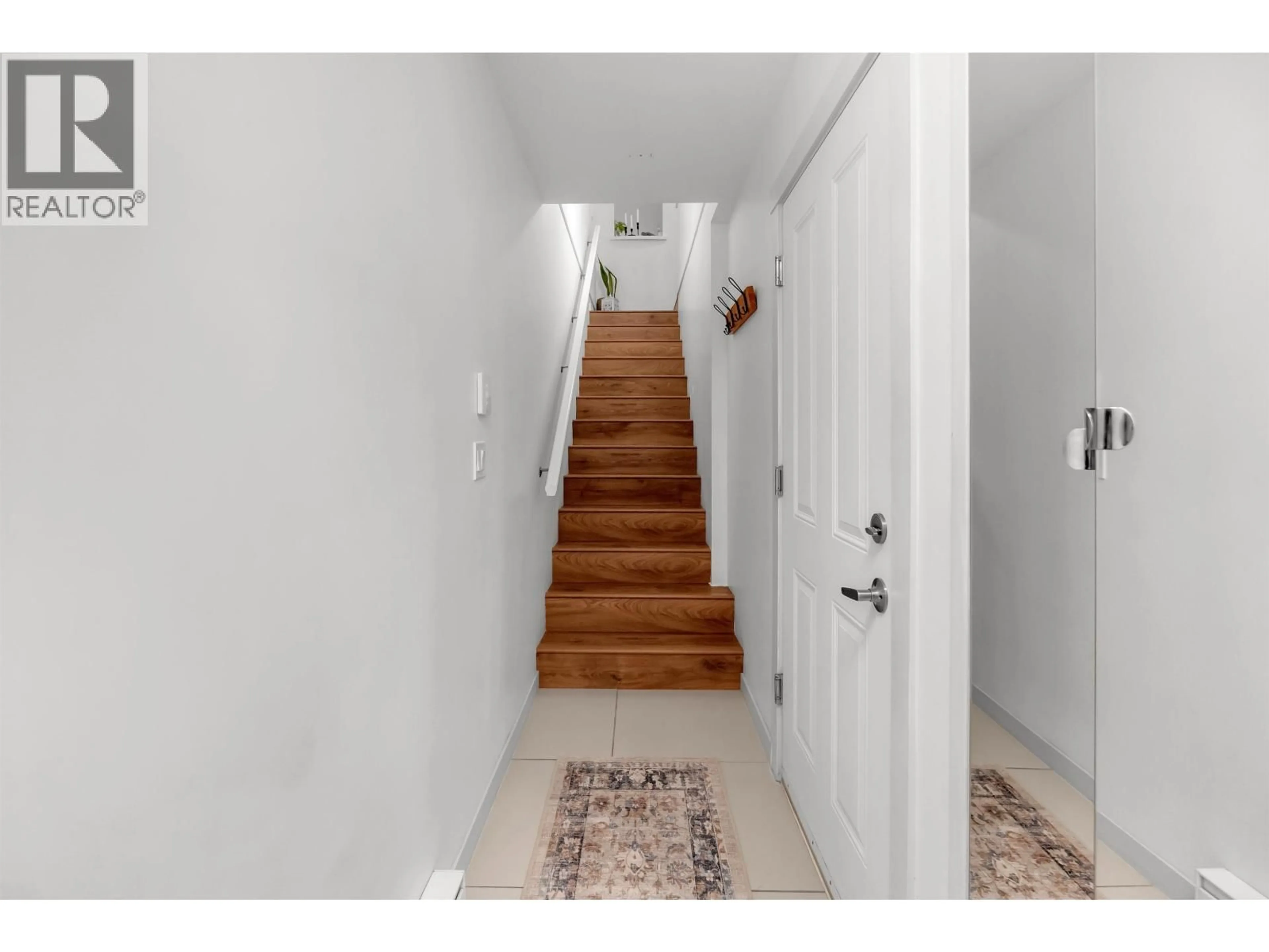 Indoor entryway for 81 - 688 EDGAR AVENUE, Coquitlam British Columbia V3K0A5