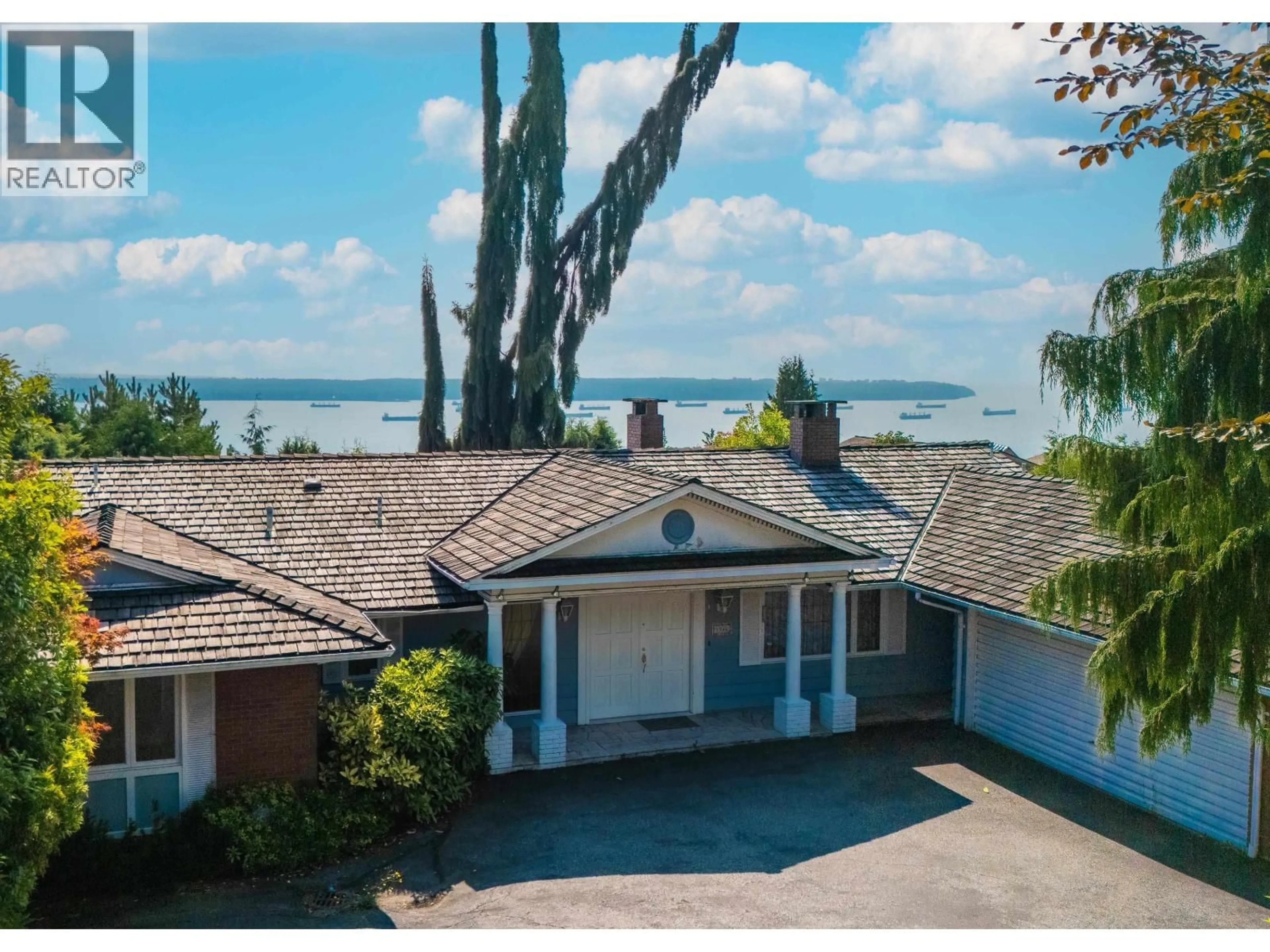 A pic from outside/outdoor area/front of a property/back of a property/a pic from drone, water/lake/river/ocean view for 1346 WHITBY ROAD, West Vancouver British Columbia V7S2N5