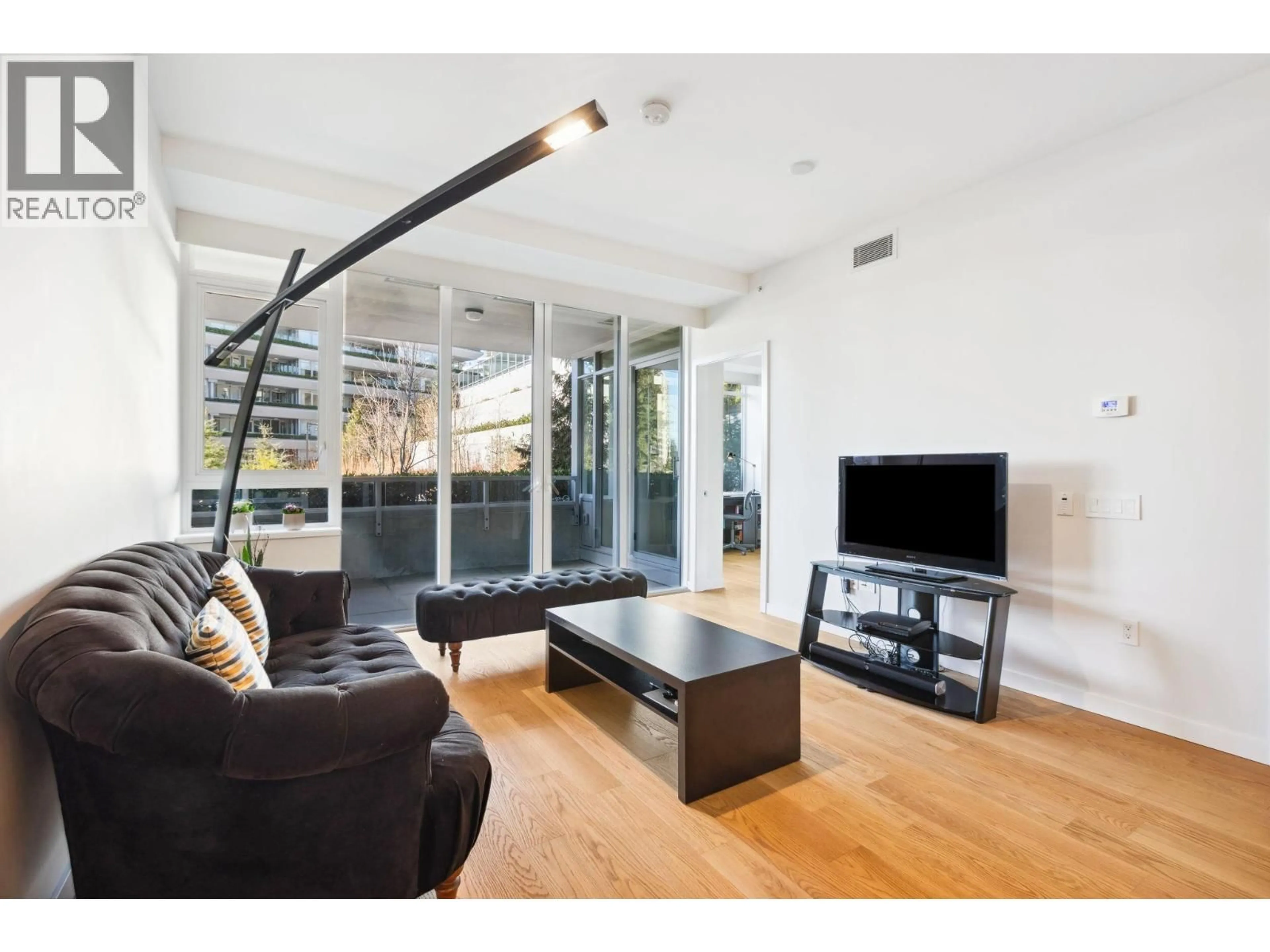 Living room with furniture, unknown for 204 - 788 ARTHUR ERICKSON PLACE, West Vancouver British Columbia V7T0B6