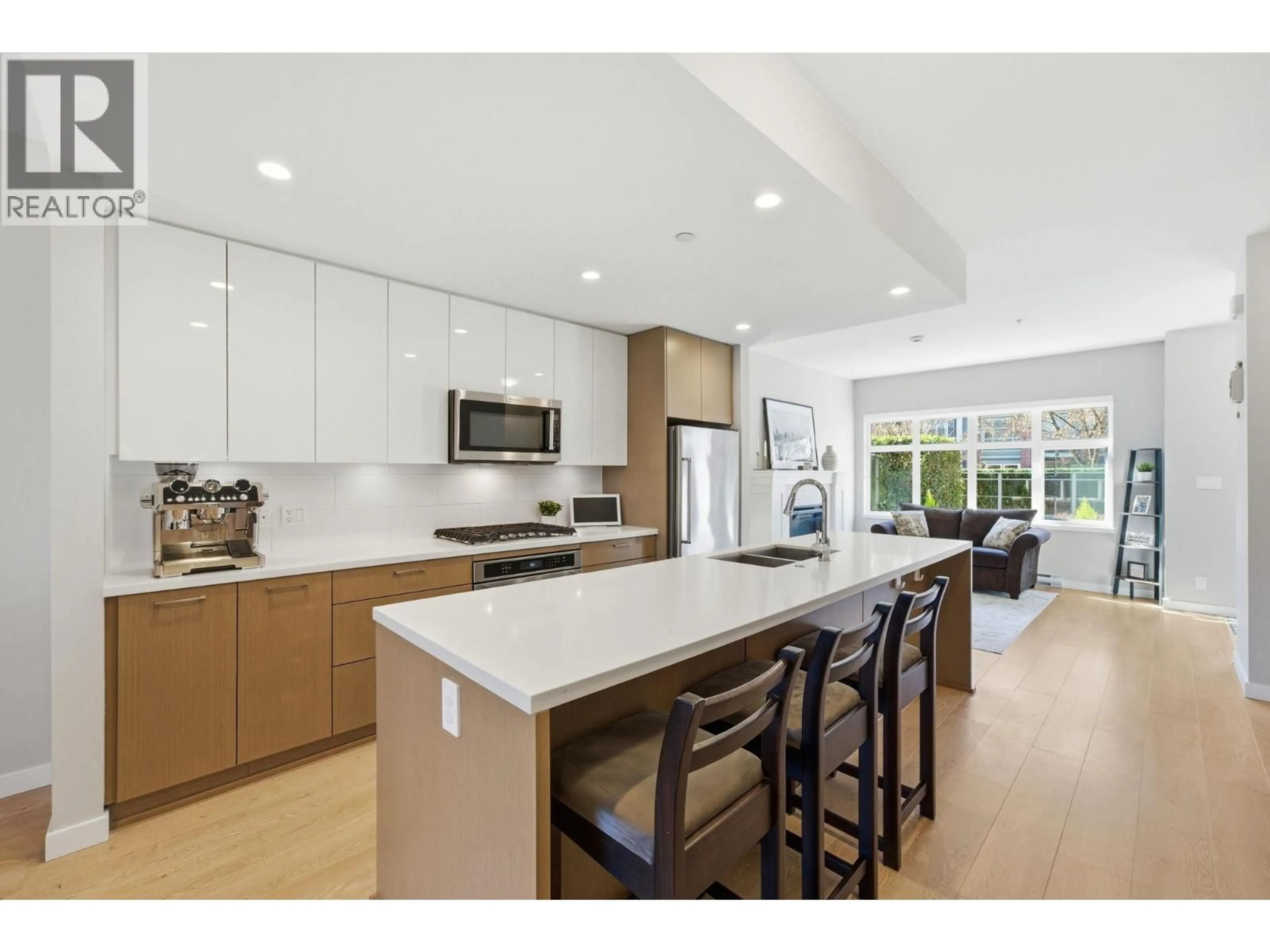 Open concept kitchen, ceramic/tile floor for TH6 - 271 FRANCIS WAY, New Westminster British Columbia V3L0H2