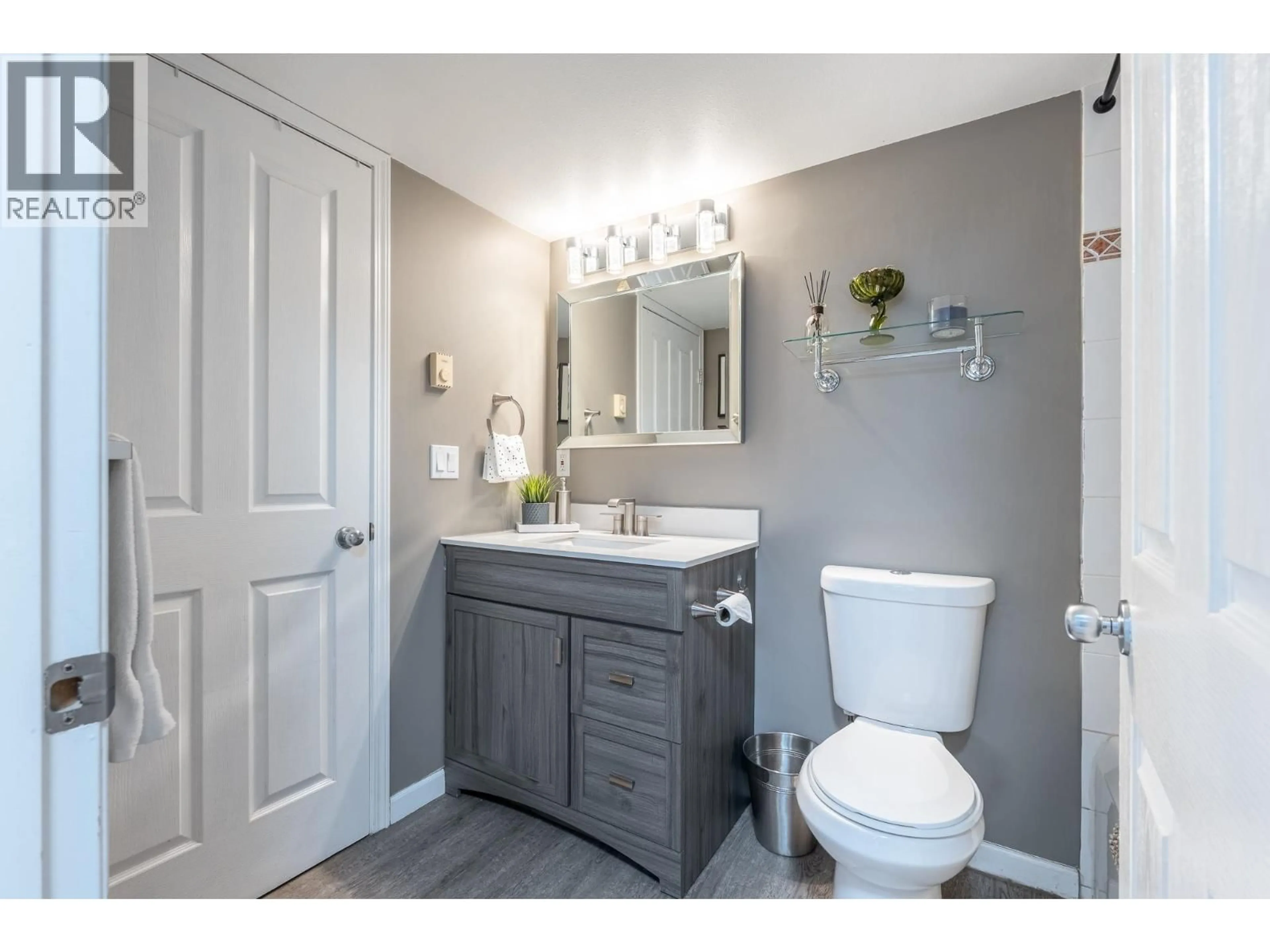Standard bathroom, ceramic/tile floor for 310 - 5355 BOUNDARY ROAD, Vancouver British Columbia V2T0G9