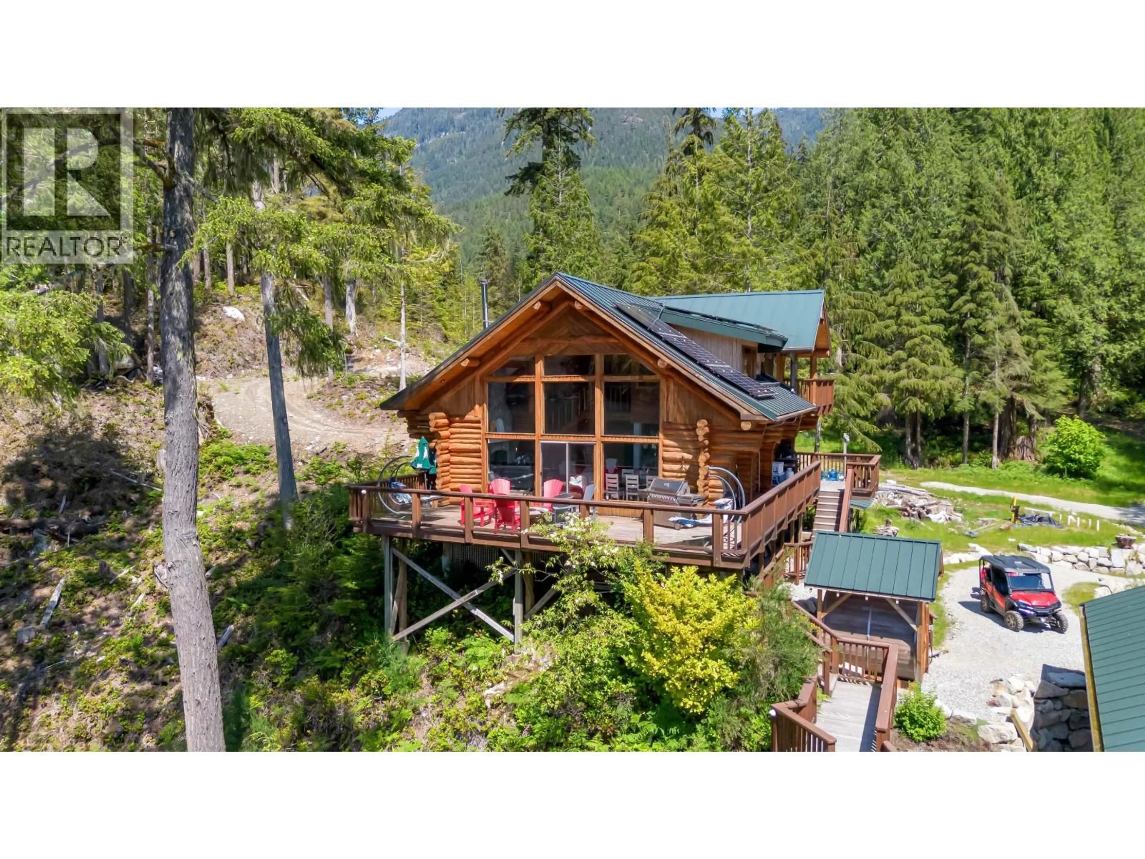 A pic from outside/outdoor area/front of a property/back of a property/a pic from drone, unknown for BLK 9 NARROWS INLET NORTH SHORELINE, Sechelt British Columbia V0N3A0