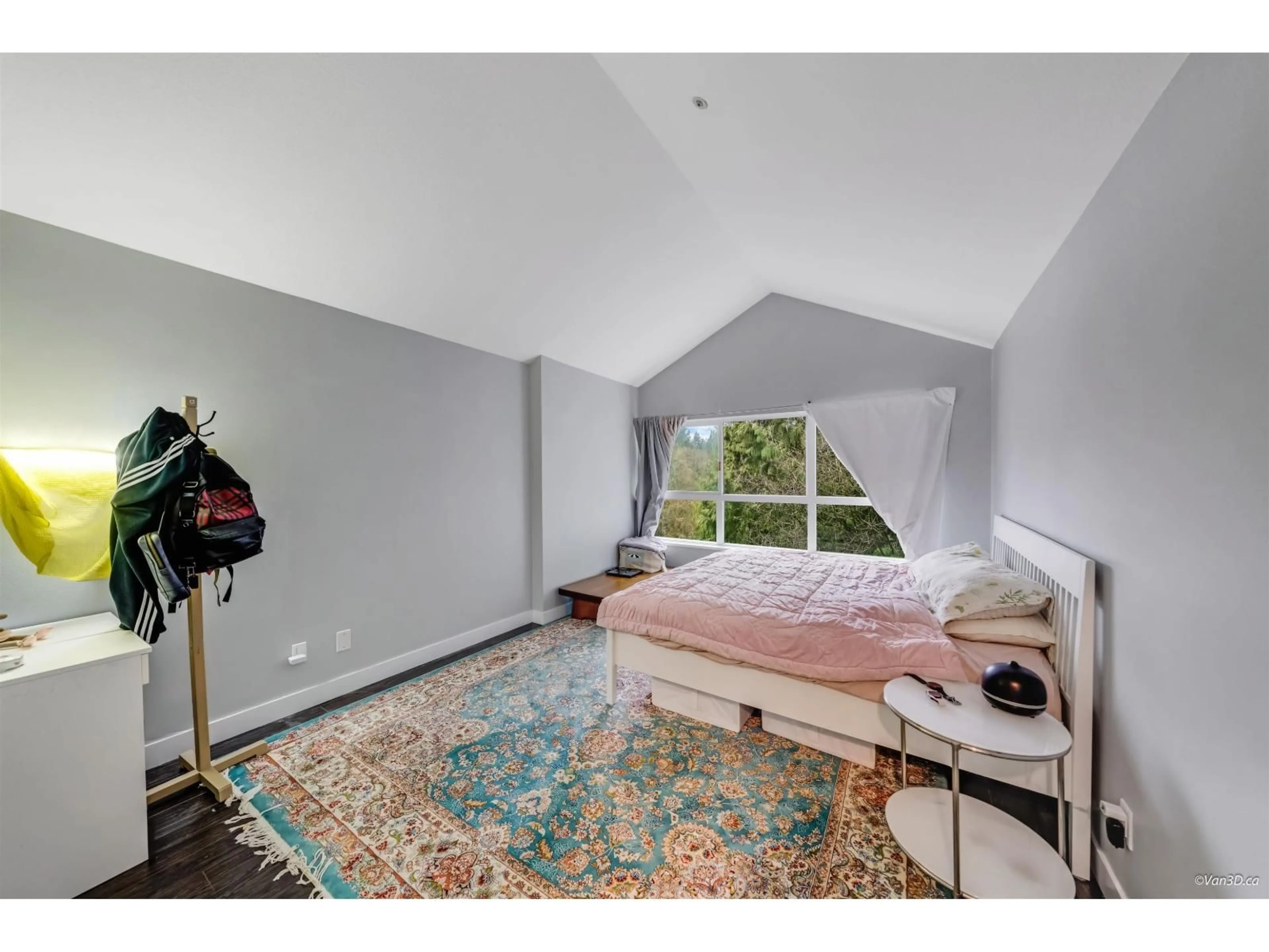 A pic of a room for 405 - 9688 148 STREET, Surrey British Columbia V3R0W2