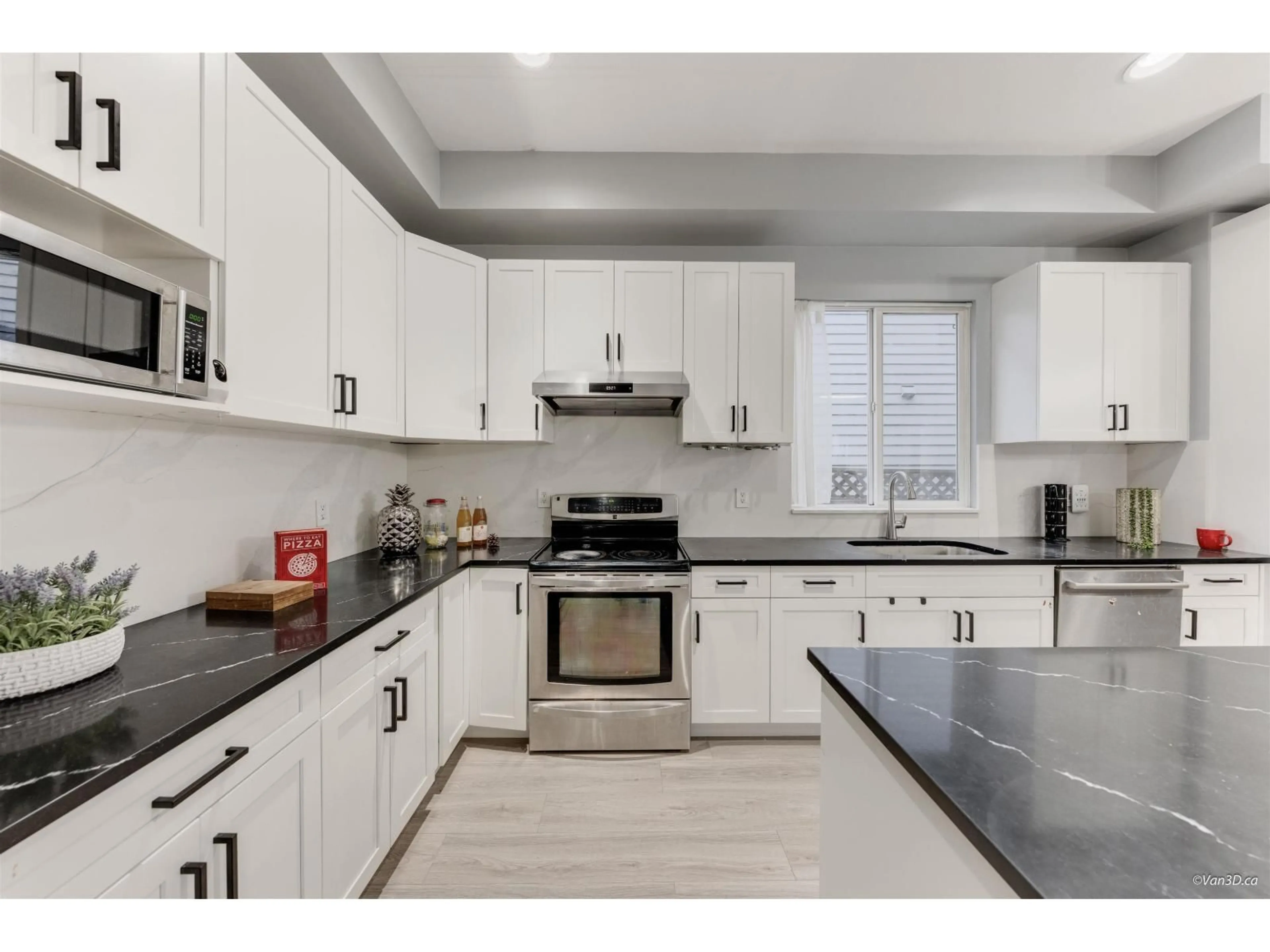 Open concept kitchen, ceramic/tile floor for 15649 ROSEMARY HEIGHTS CRESCENT, Surrey British Columbia V3Z0K2