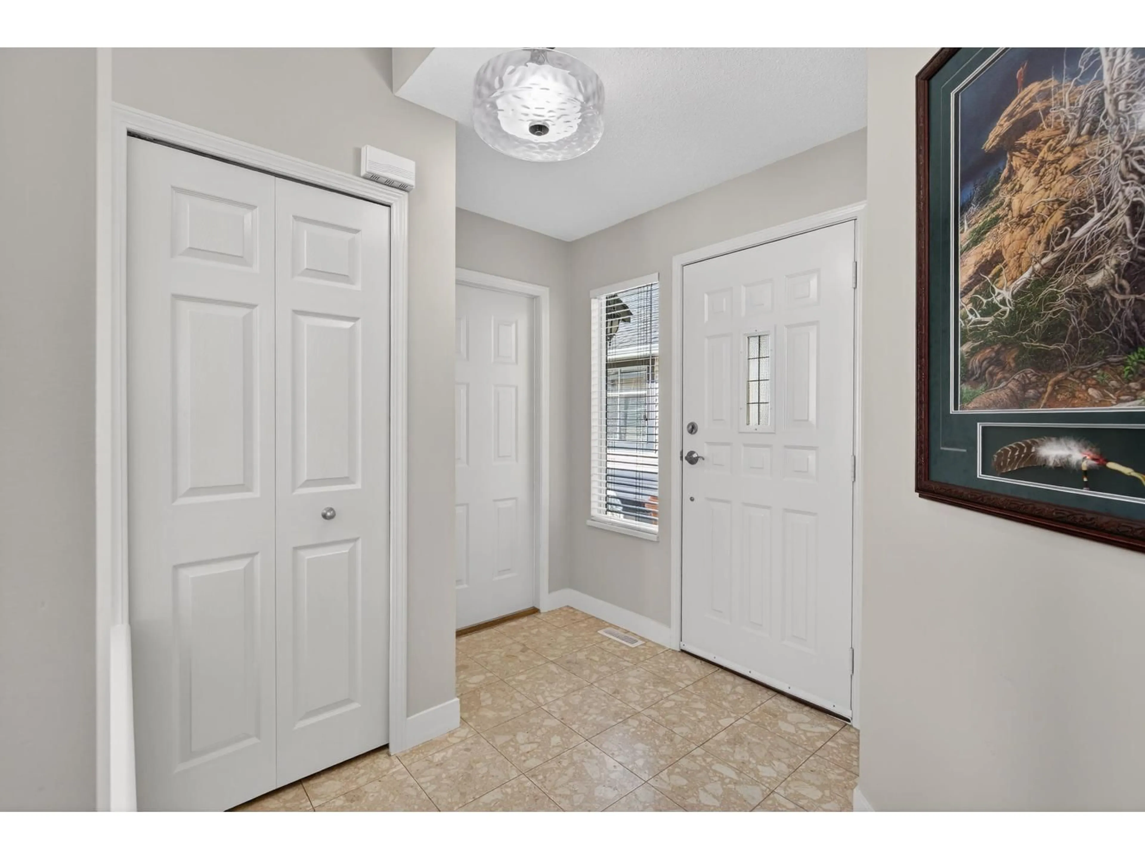 Indoor entryway for 53 - 19649 53 AVENUE, Langley British Columbia V3A8C5