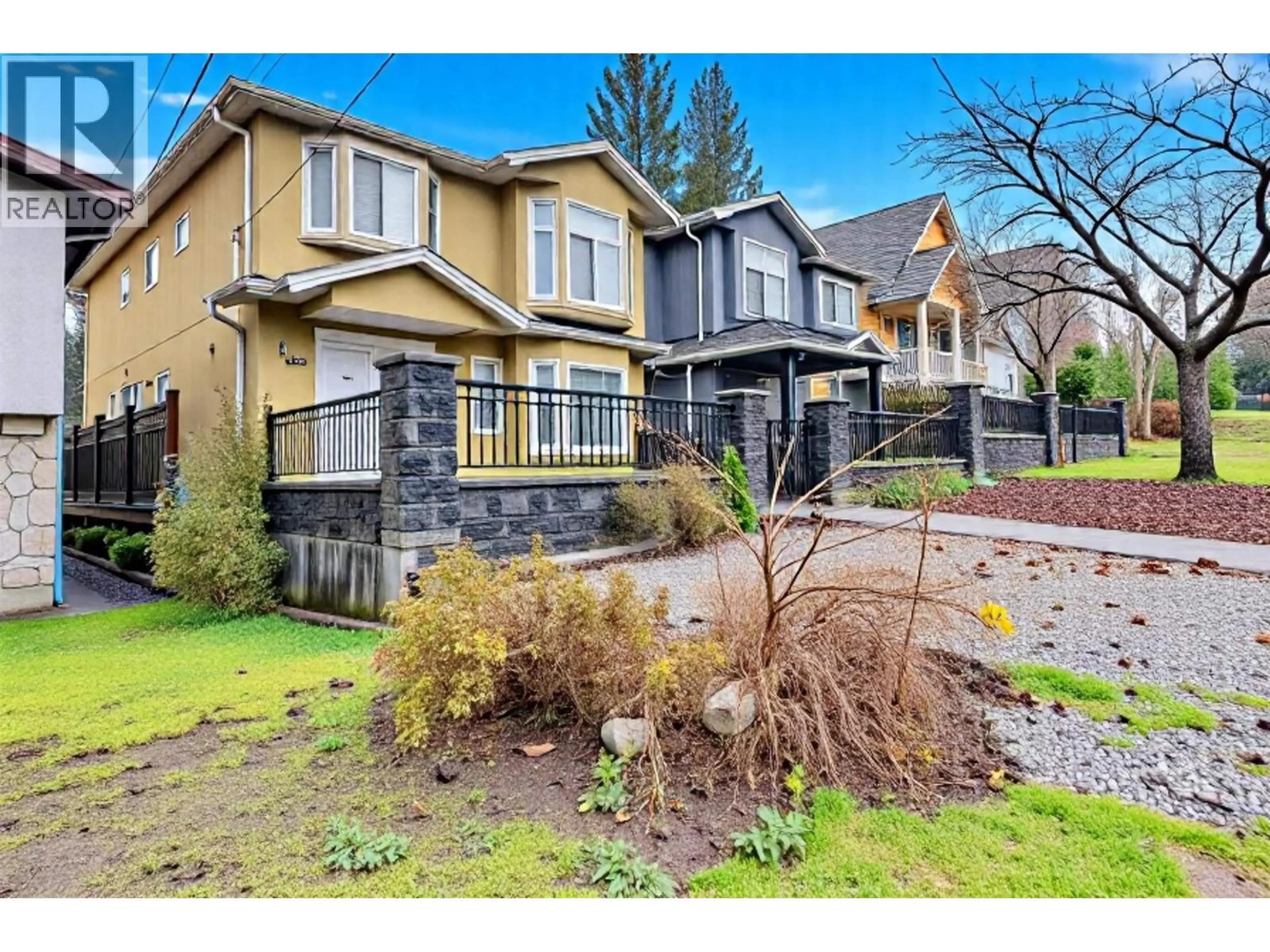 Unknown for 7332 1ST STREET, Burnaby British Columbia V3N3S8