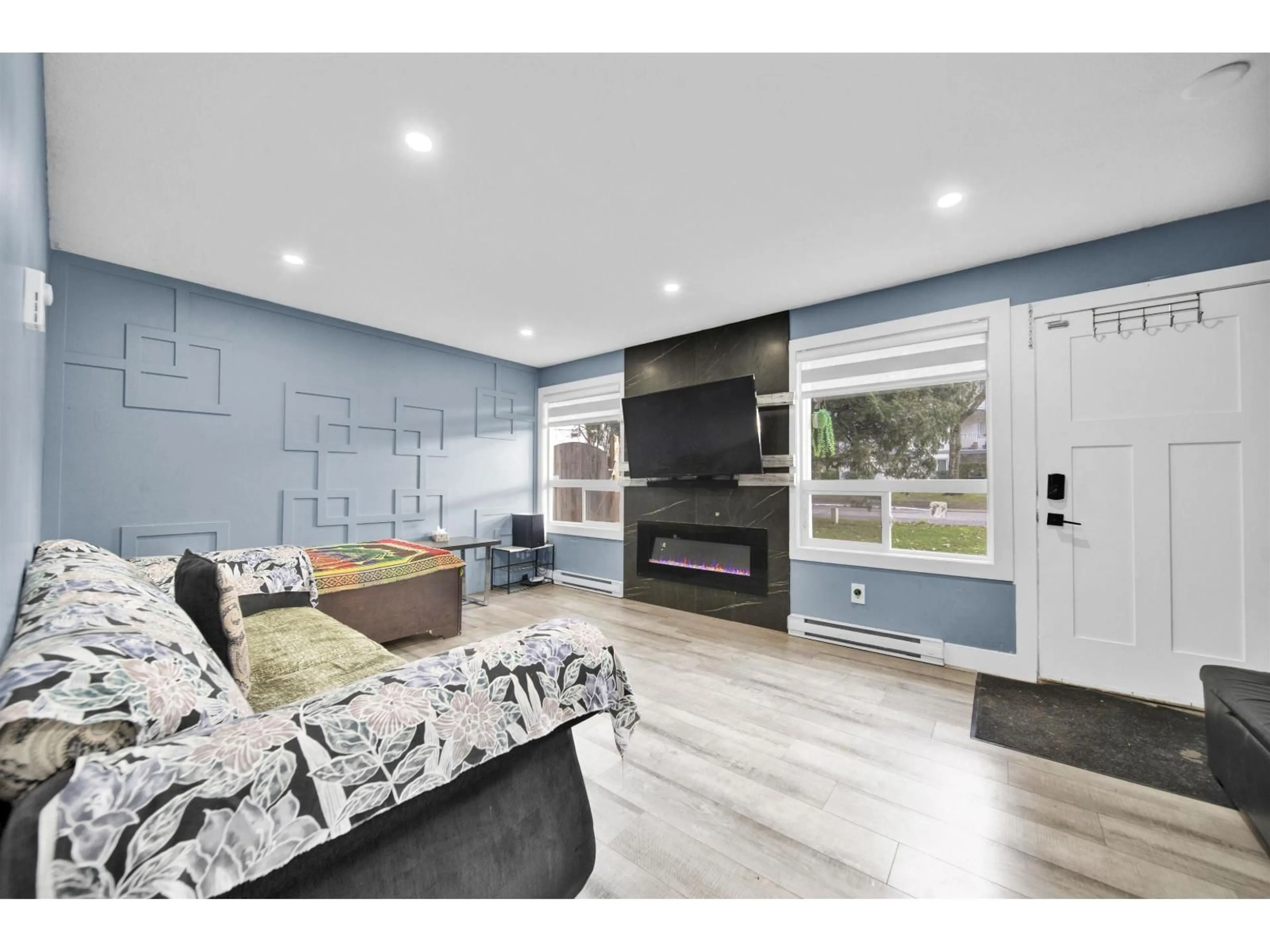 Unknown for 45533 MCINTOSH DRIVE, Chilliwack British Columbia V2P6V4