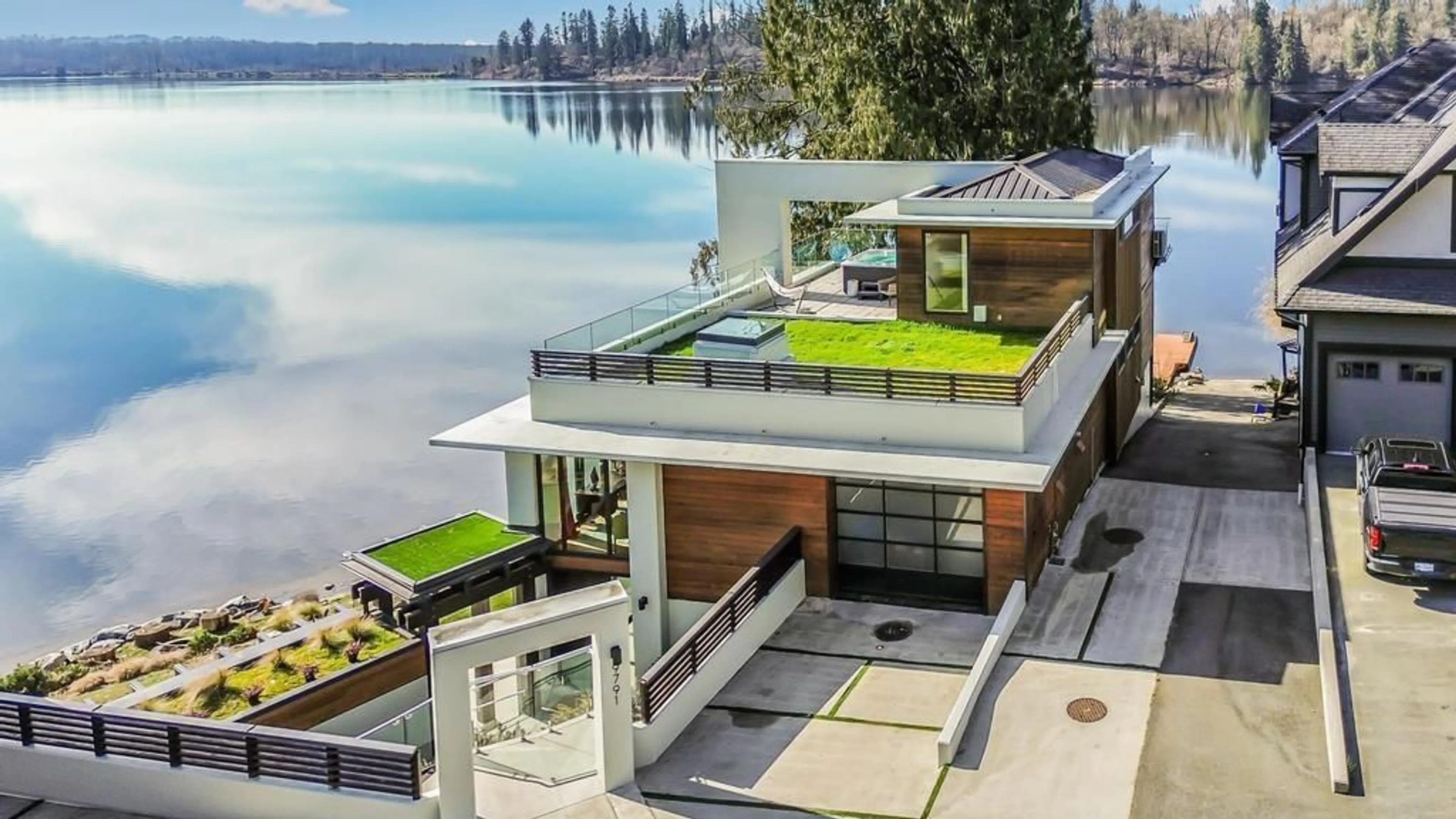 Patio, water/lake/river/ocean view for 9791 HALL STREET, Mission British Columbia V2V7M2