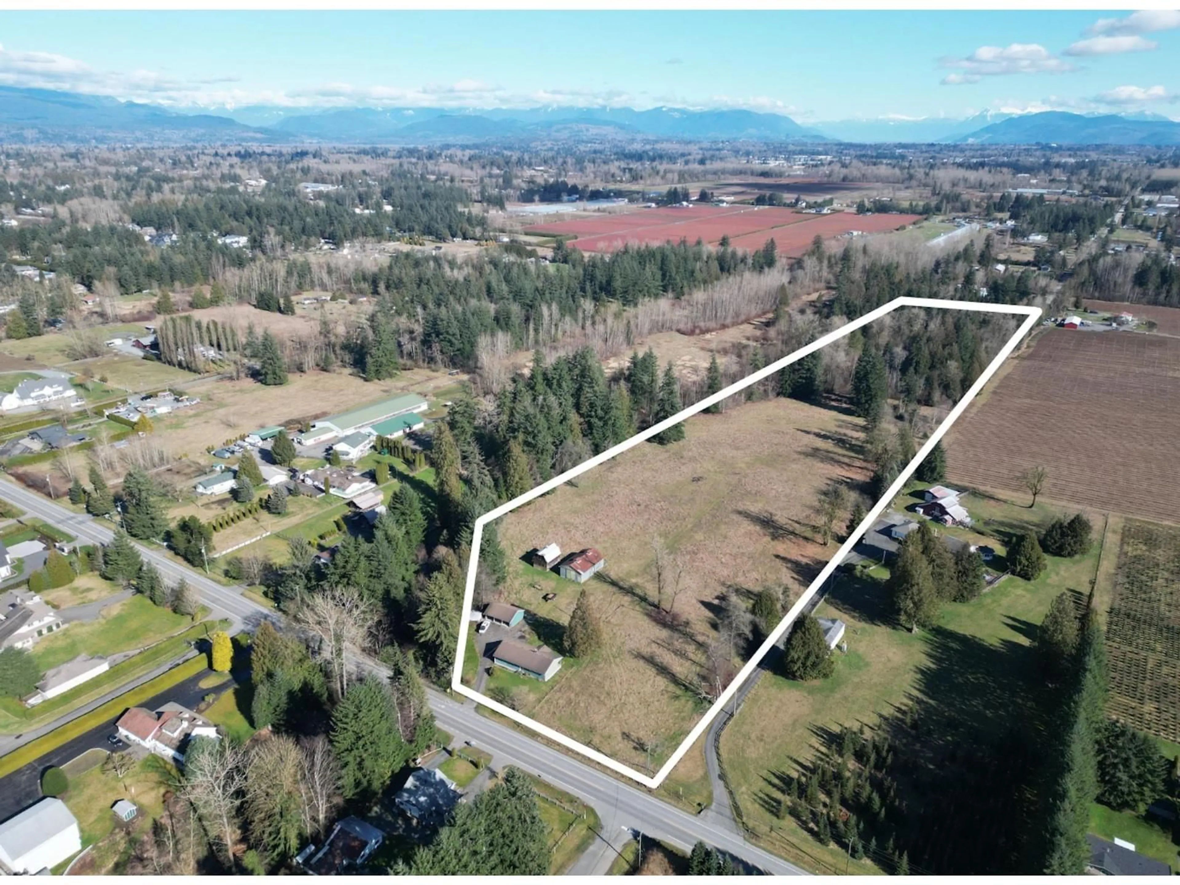 A pic from outside/outdoor area/front of a property/back of a property/a pic from drone, unknown for 4824 248 STREET, Langley British Columbia V4W1A5