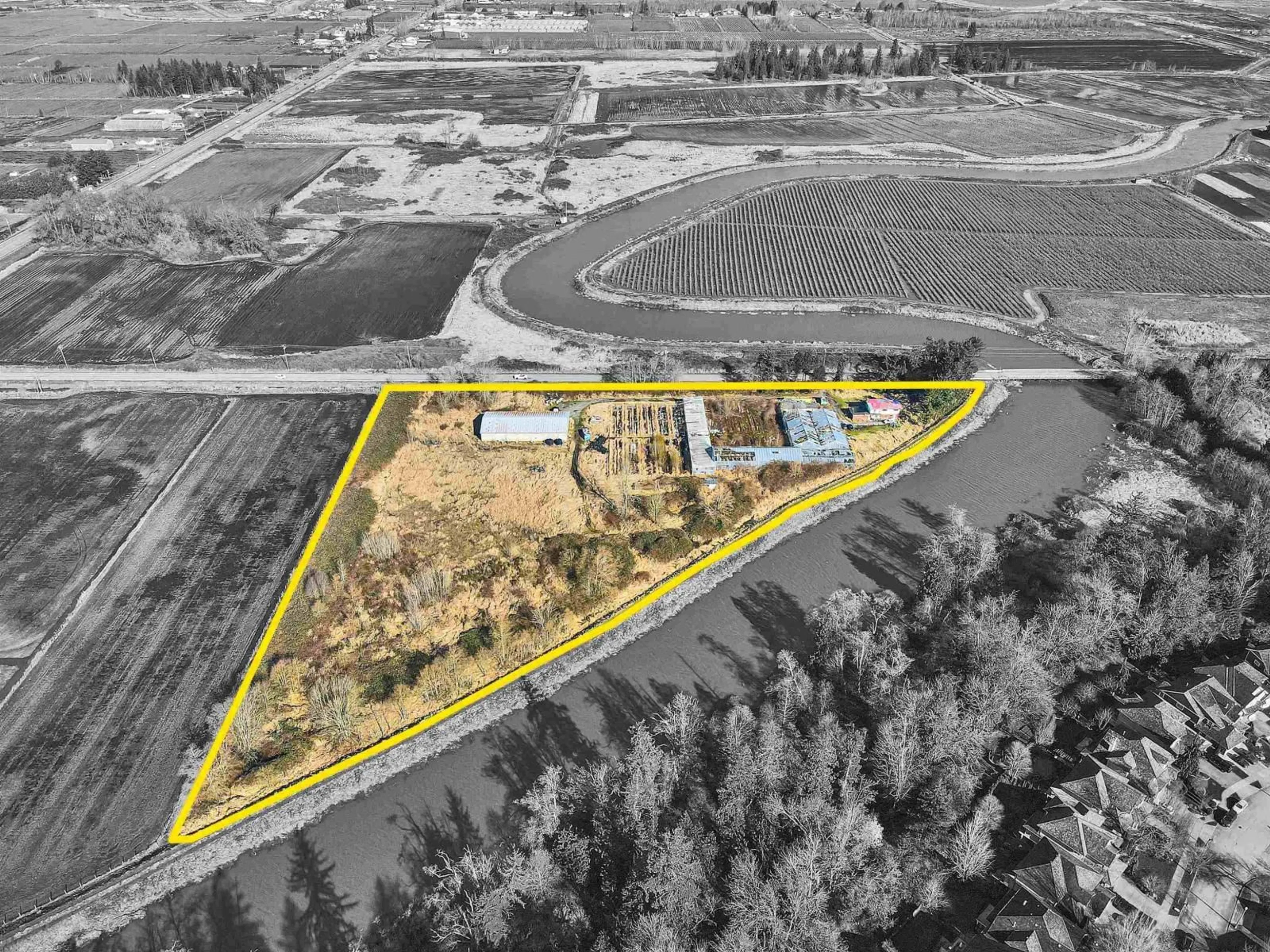 A pic from outside/outdoor area/front of a property/back of a property/a pic from drone, building for 15442 40 AVENUE, Surrey British Columbia V3Z1E6