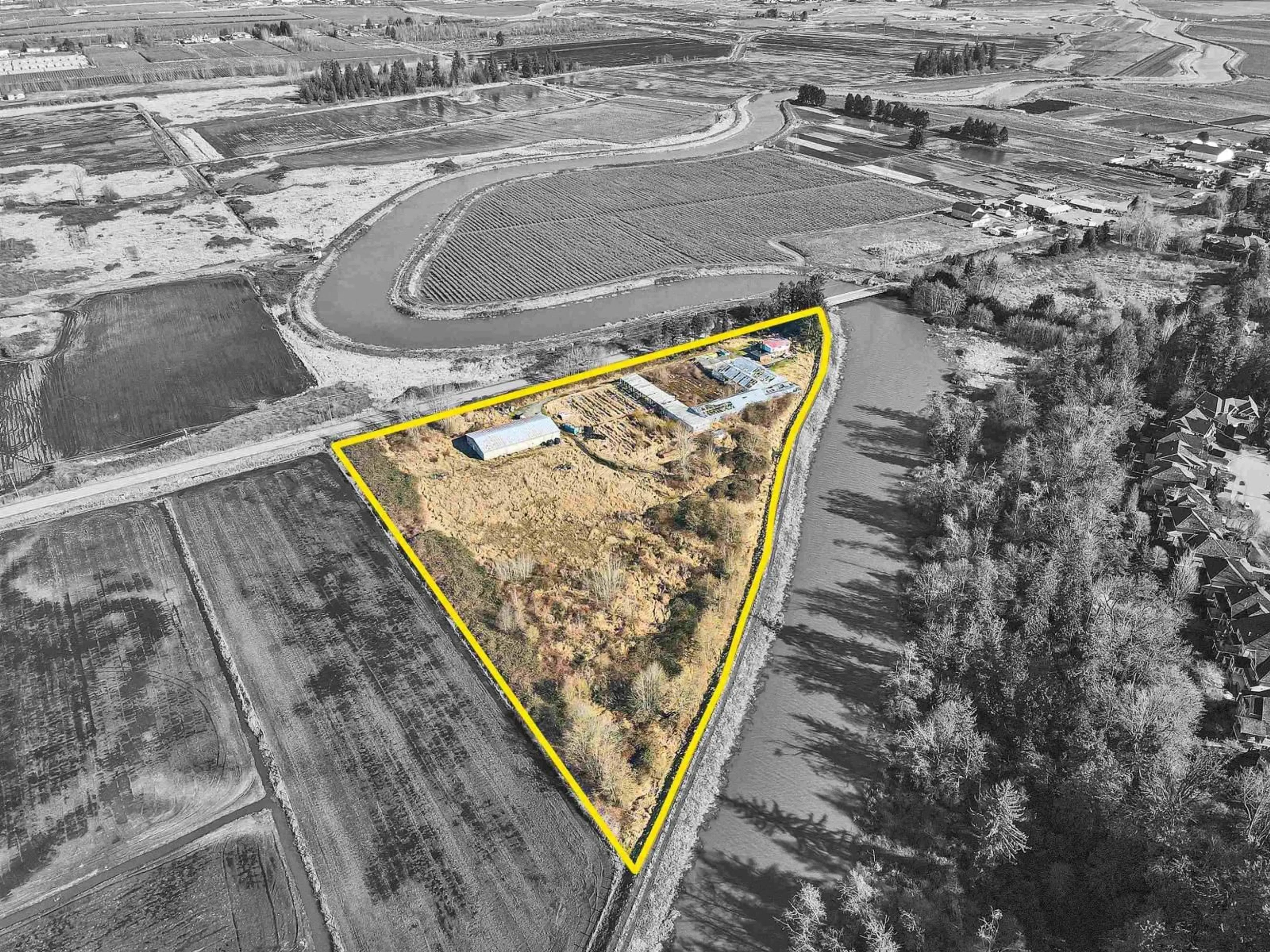 A pic from outside/outdoor area/front of a property/back of a property/a pic from drone, building for 15442 40 AVENUE, Surrey British Columbia V3Z1E6