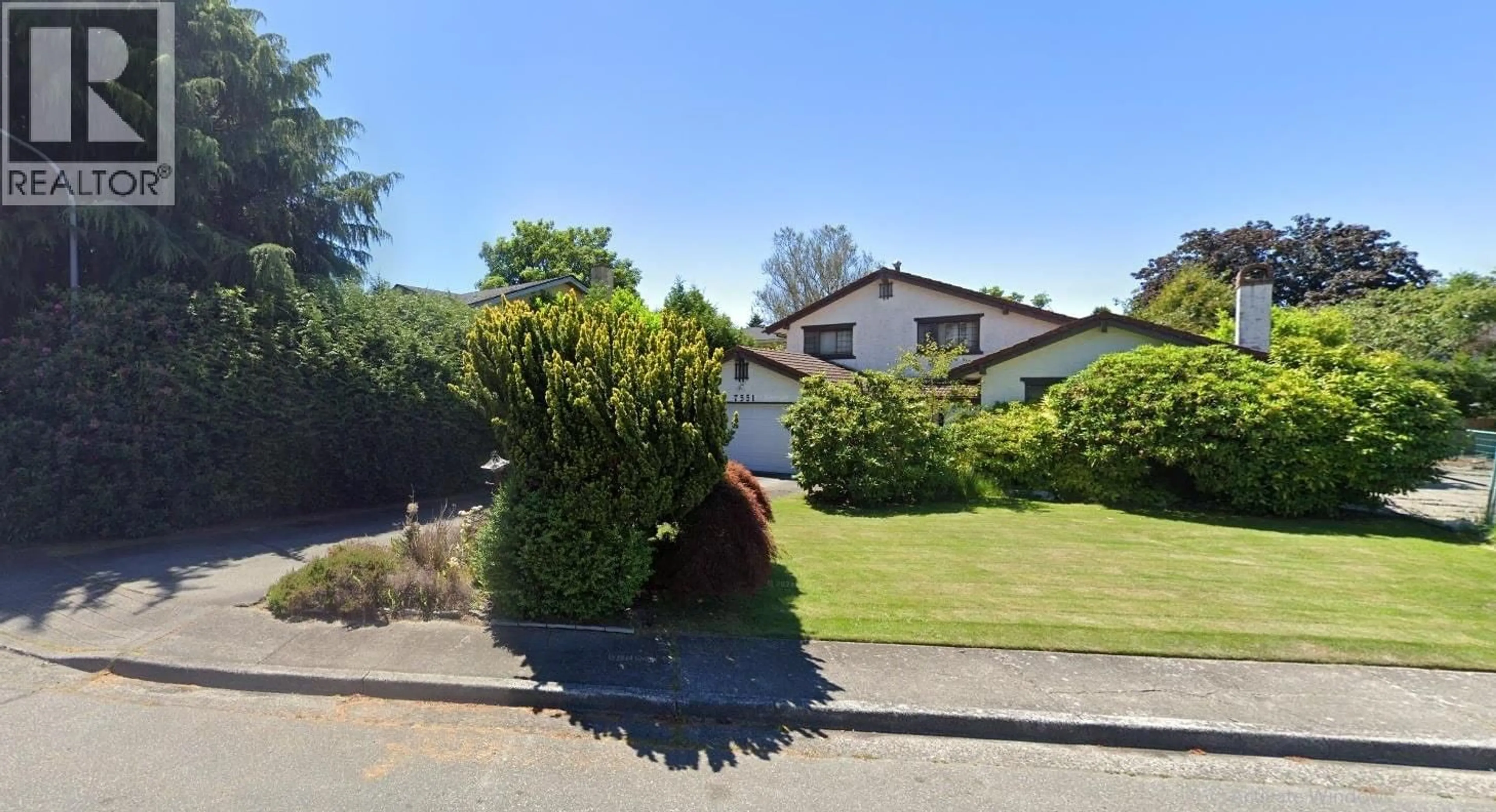 A pic from outside/outdoor area/front of a property/back of a property/a pic from drone, street for 7551 BARKERVILLE COURT, Richmond British Columbia V7A1K8