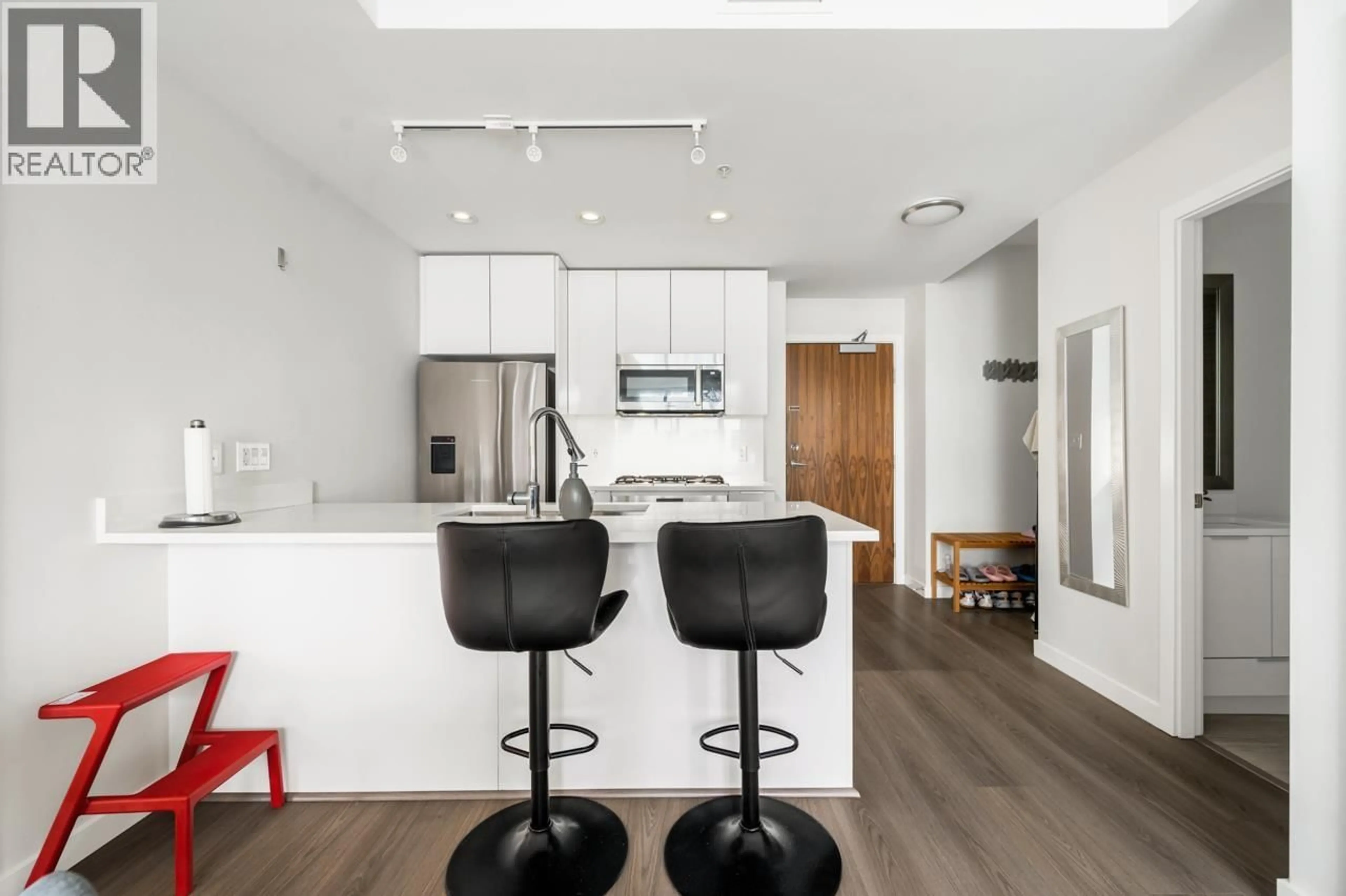 Open concept kitchen, unknown for 919 - 8699 HAZELBRIDGE WAY, Richmond British Columbia V6X0T4