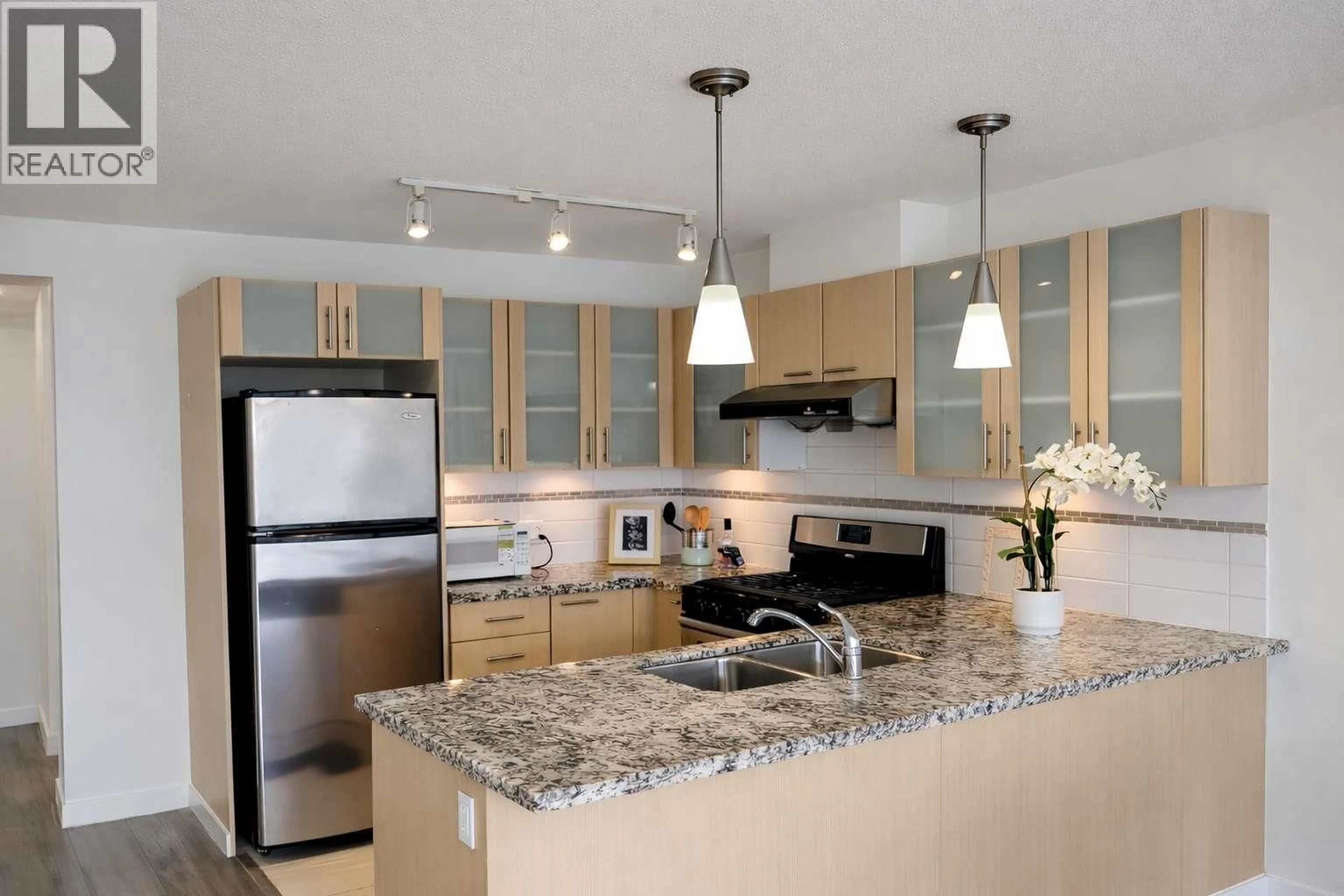 Contemporary kitchen, unknown for 1207 - 7888 SABA ROAD, Richmond British Columbia V6Y0A2