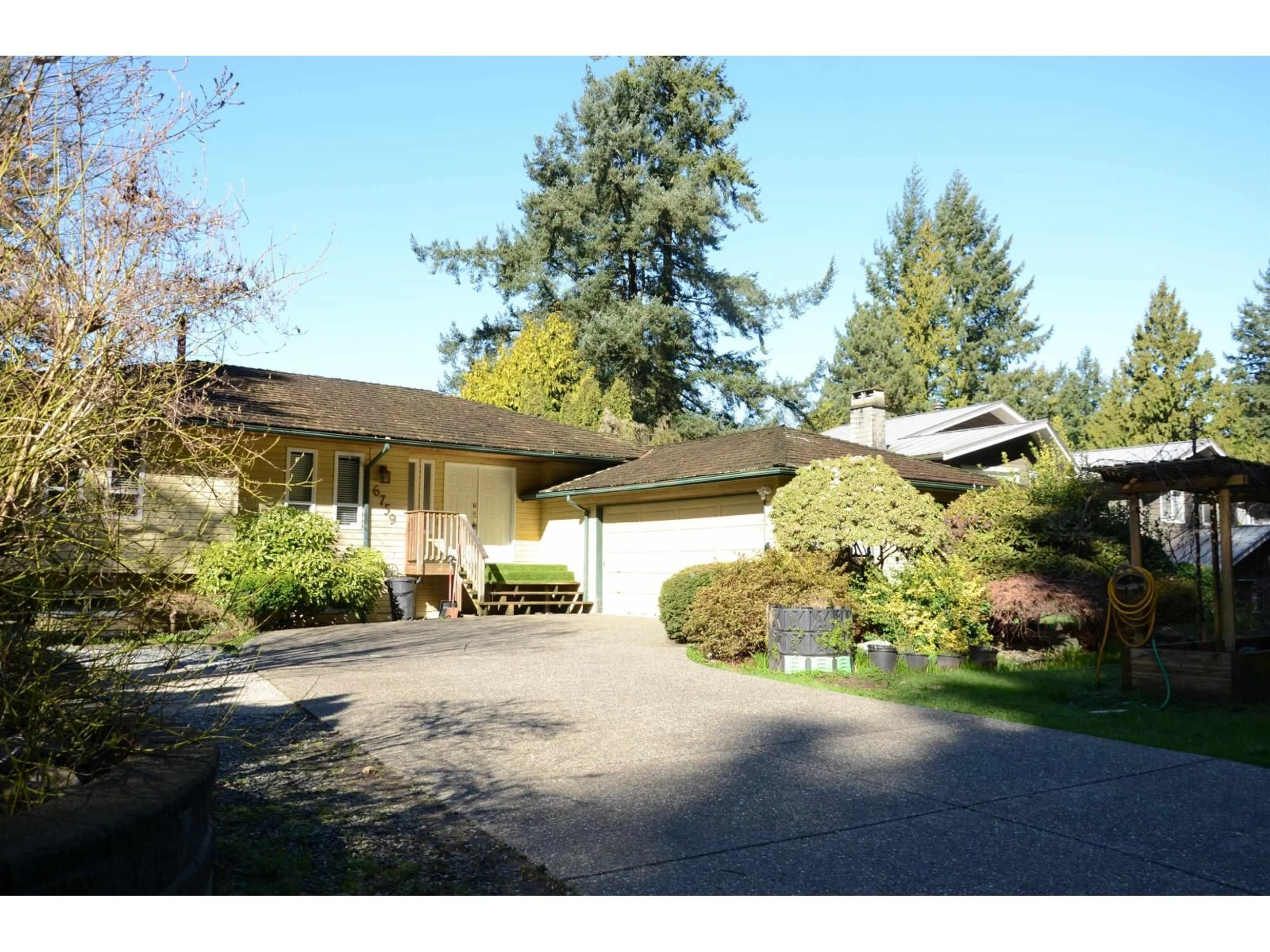 Home with vinyl exterior material, street for 6759 CARNCROSS CRESCENT, Delta British Columbia V4E1L6