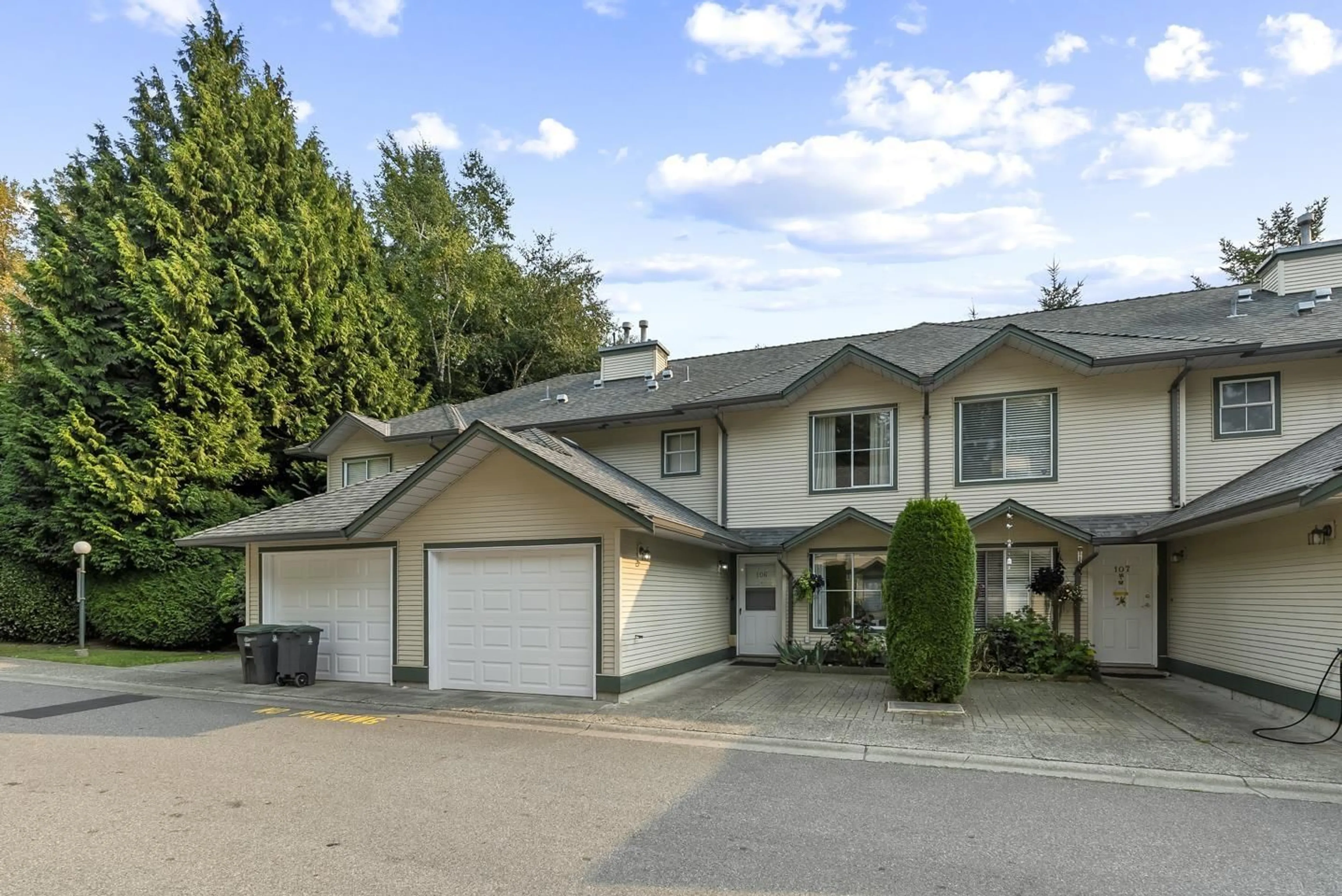 Unknown for 106 - 8655 KING GEORGE BOULEVARD, Surrey British Columbia V3W5C4