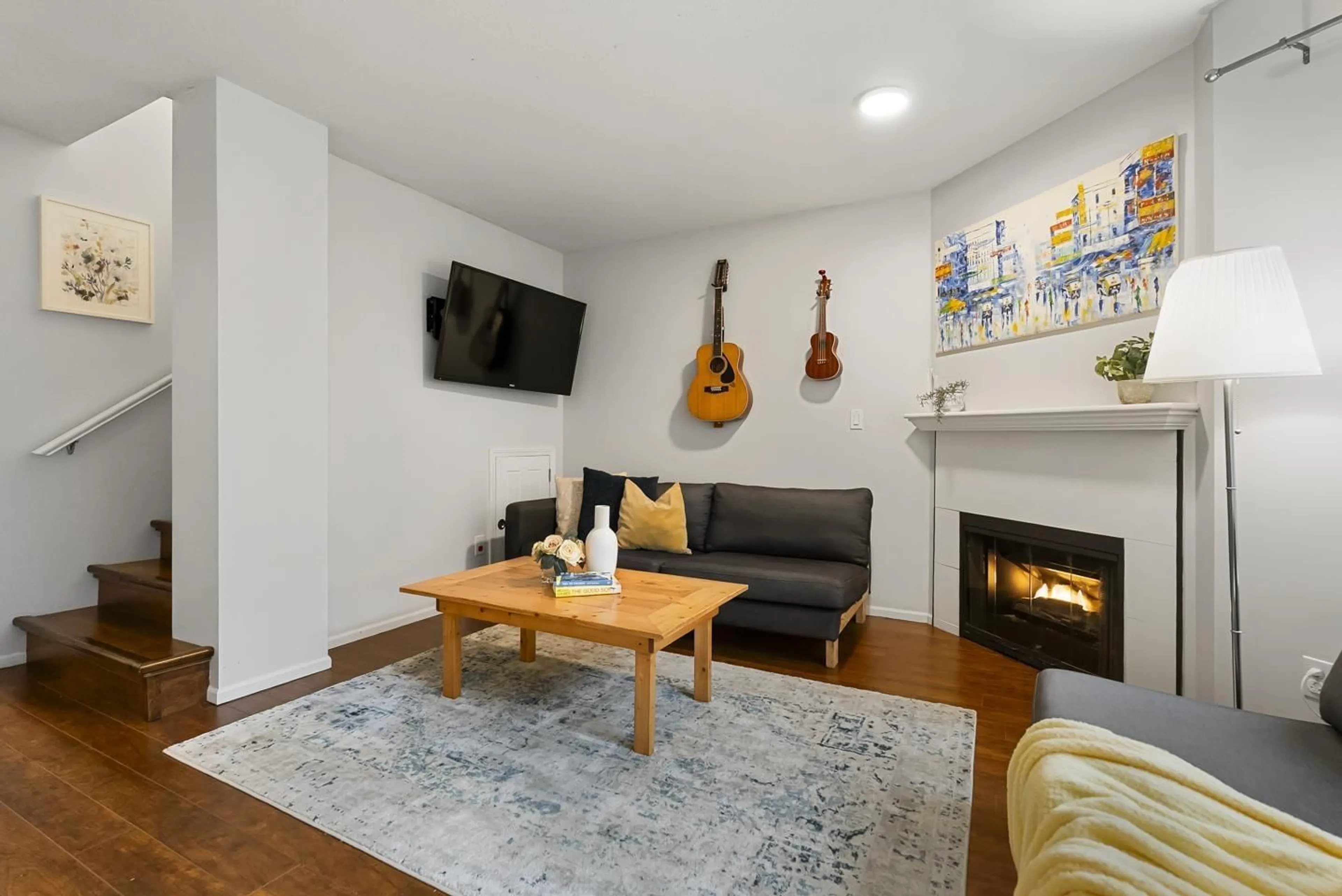 Living room with furniture, unknown for 106 - 8655 KING GEORGE BOULEVARD, Surrey British Columbia V3W5C4