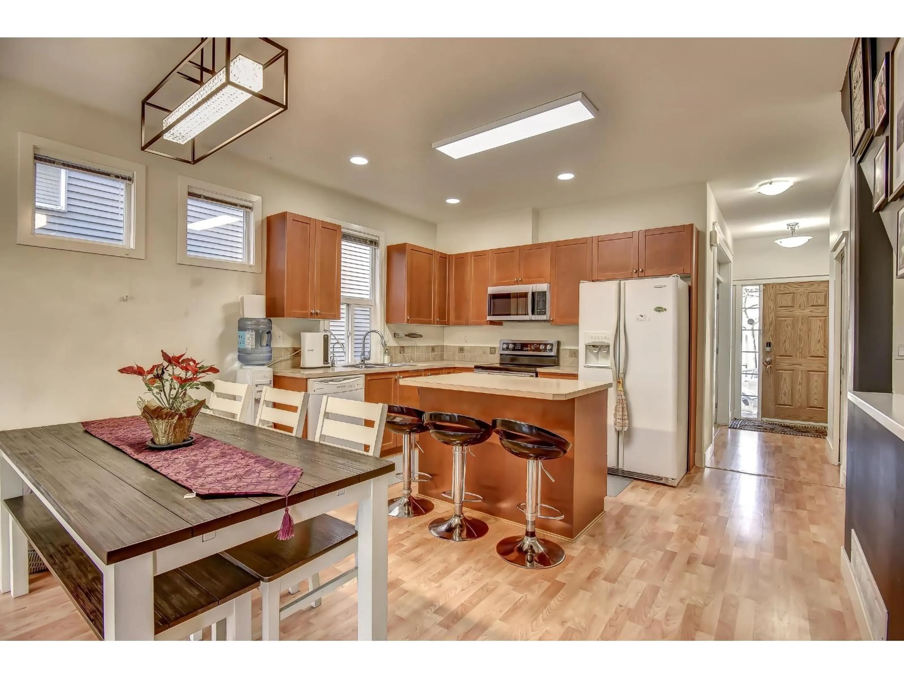 Open concept kitchen, unknown for 6914 190 STREET, Surrey British Columbia V4N5P1