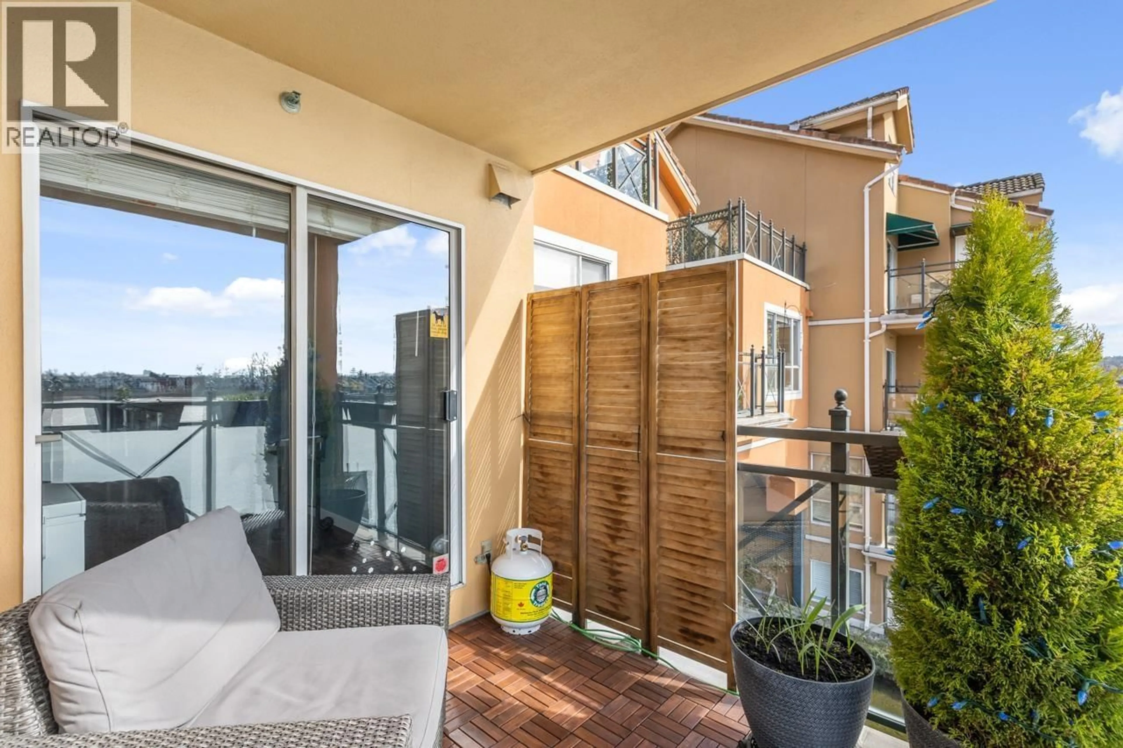 Balcony in the apartment, unknown for 312 - 6 RENAISSANCE SQUARE, New Westminster British Columbia V3M6N8