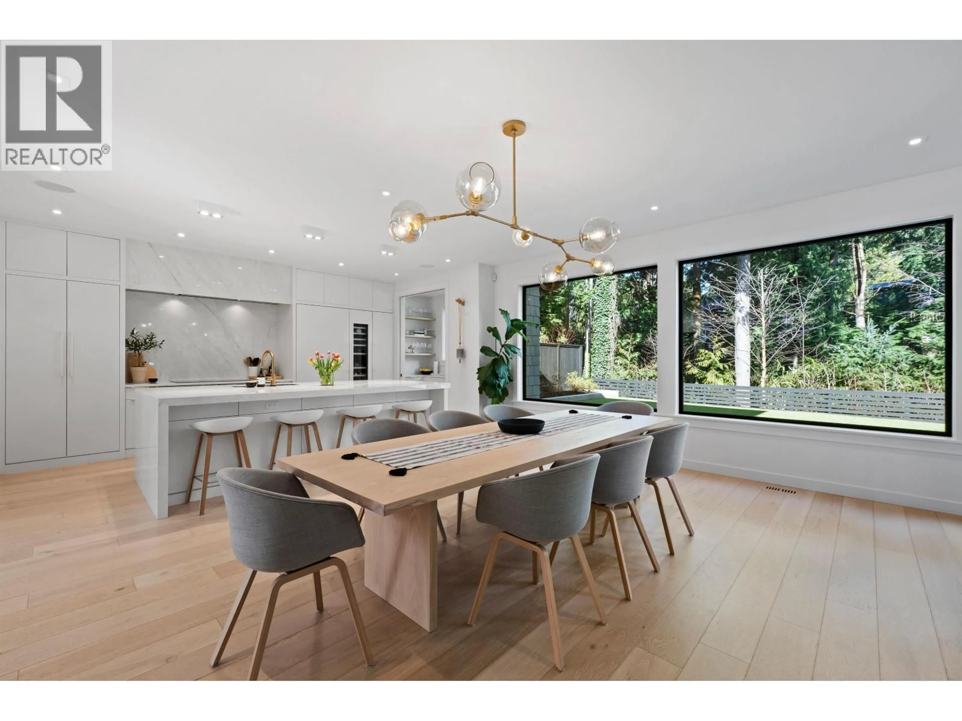 Unknown for 968 BELVISTA CRESCENT, North Vancouver British Columbia V7R2B4