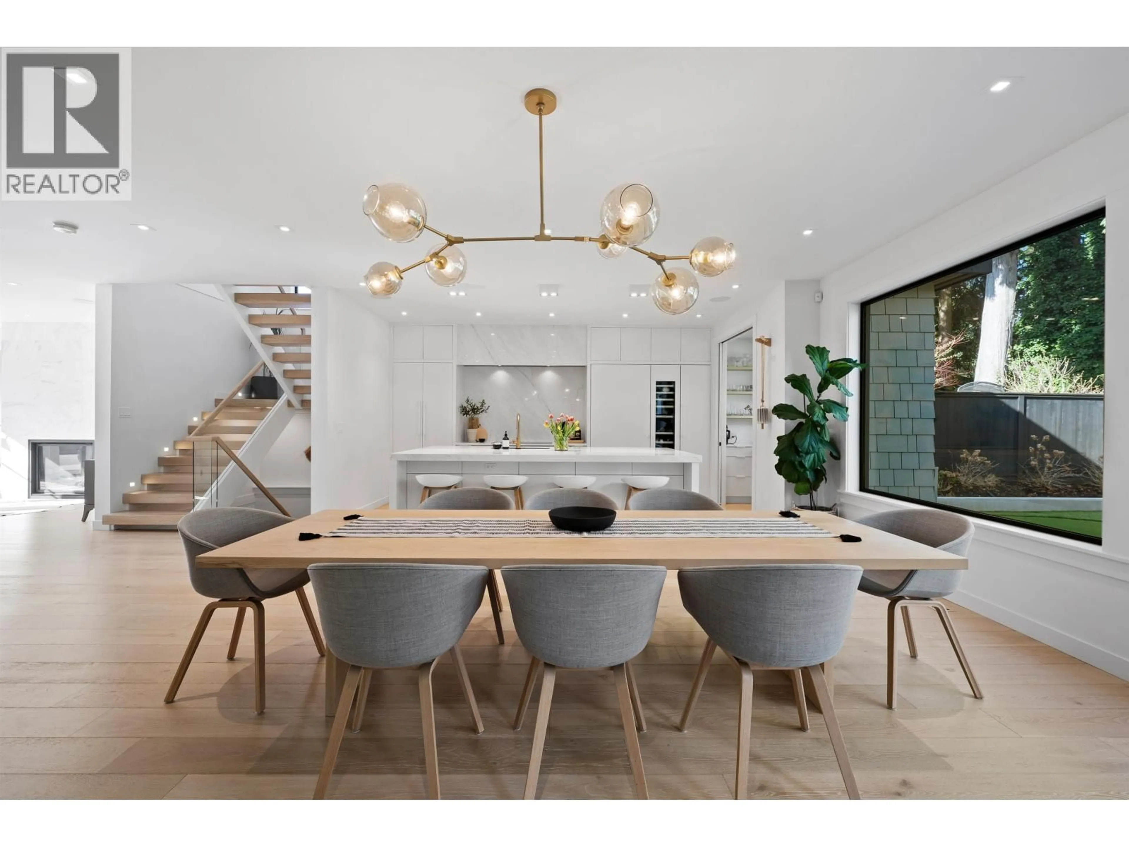 Dining room, unknown for 968 BELVISTA CRESCENT, North Vancouver British Columbia V7R2B4