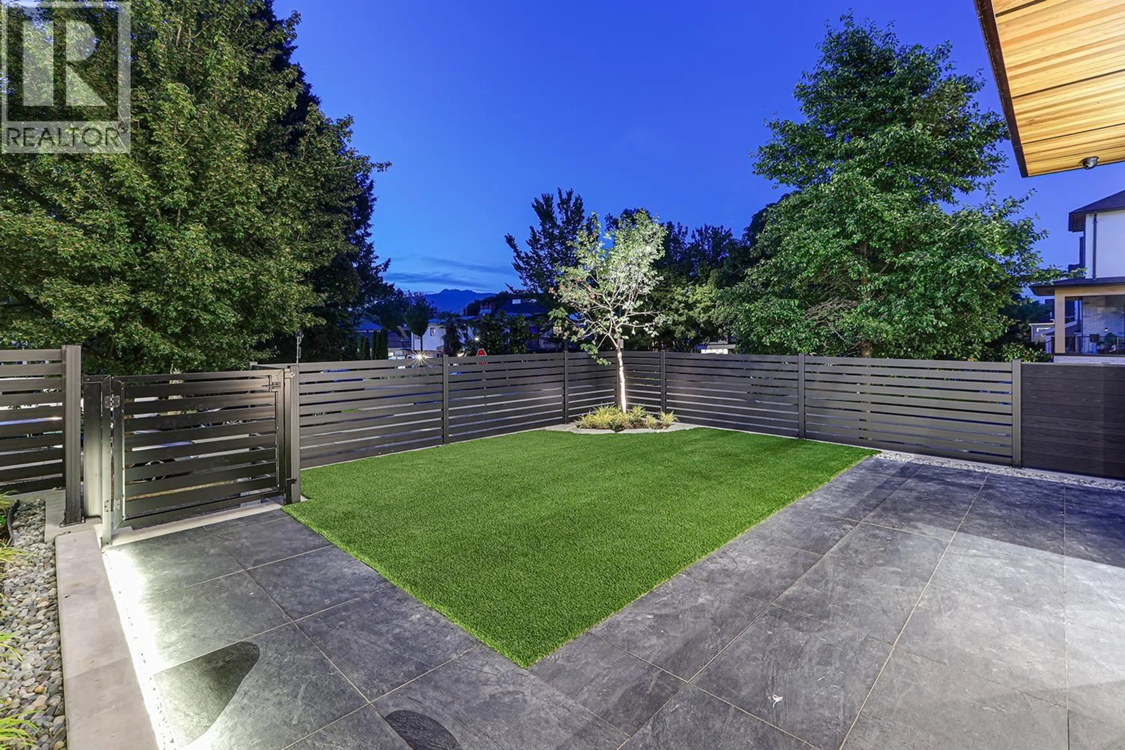 Patio, street for 1 - 1990 VENABLES STREET, Vancouver British Columbia V5L2H8