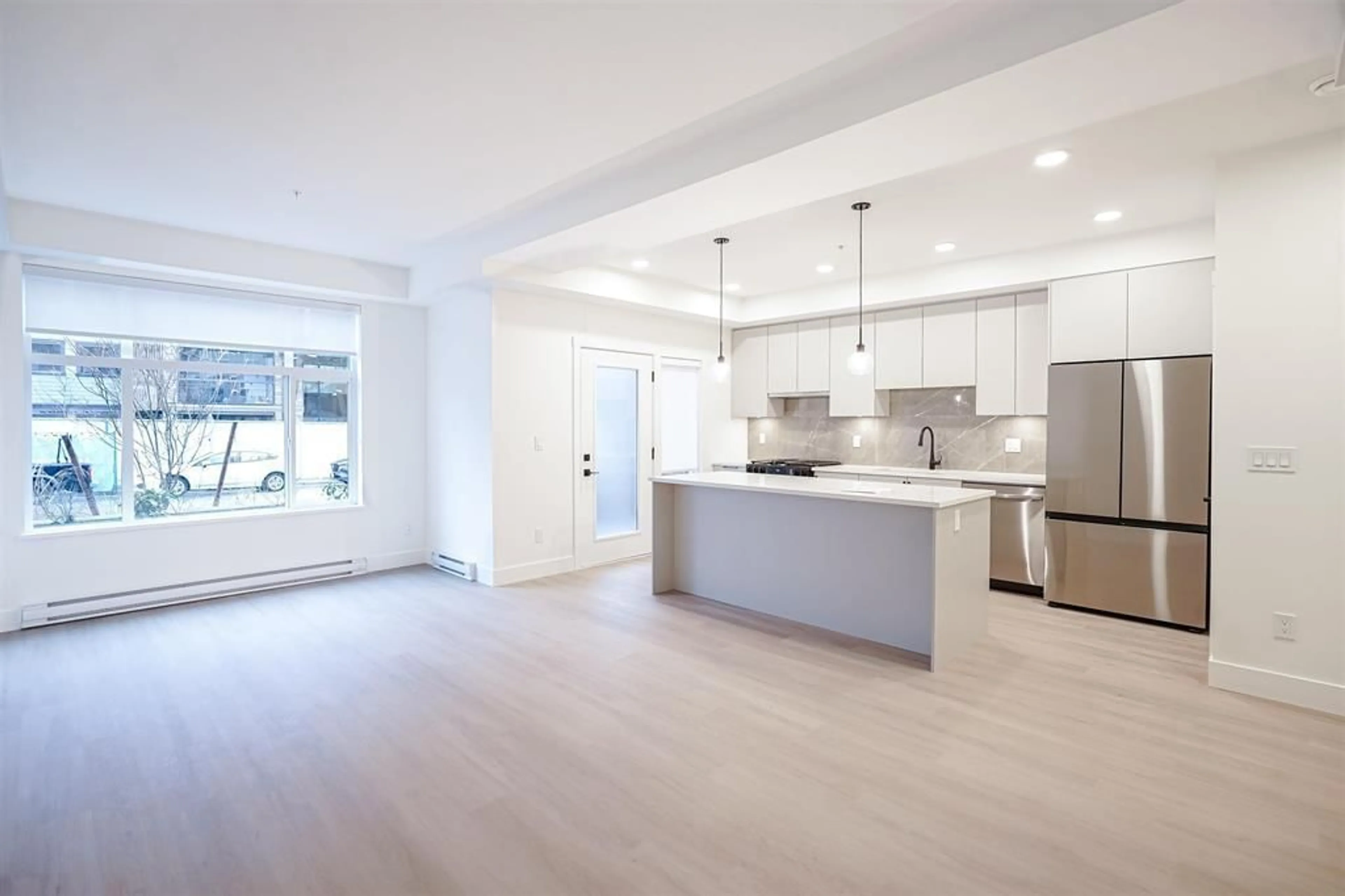 Open concept kitchen, unknown for 102 - 3528 146A STREET, Surrey British Columbia V4P0H4