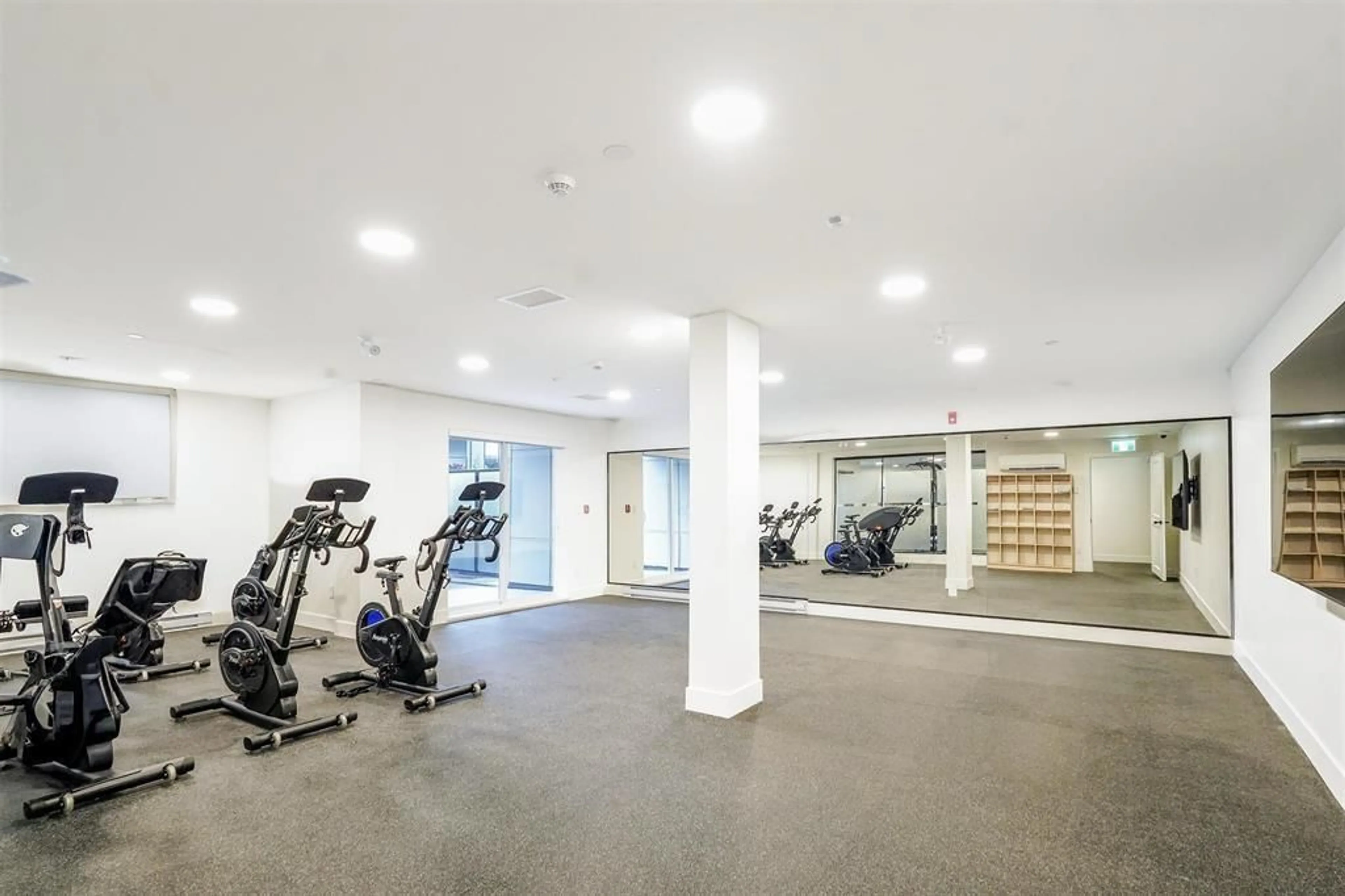 Gym or fitness room for 102 - 3528 146A STREET, Surrey British Columbia V4P0H4