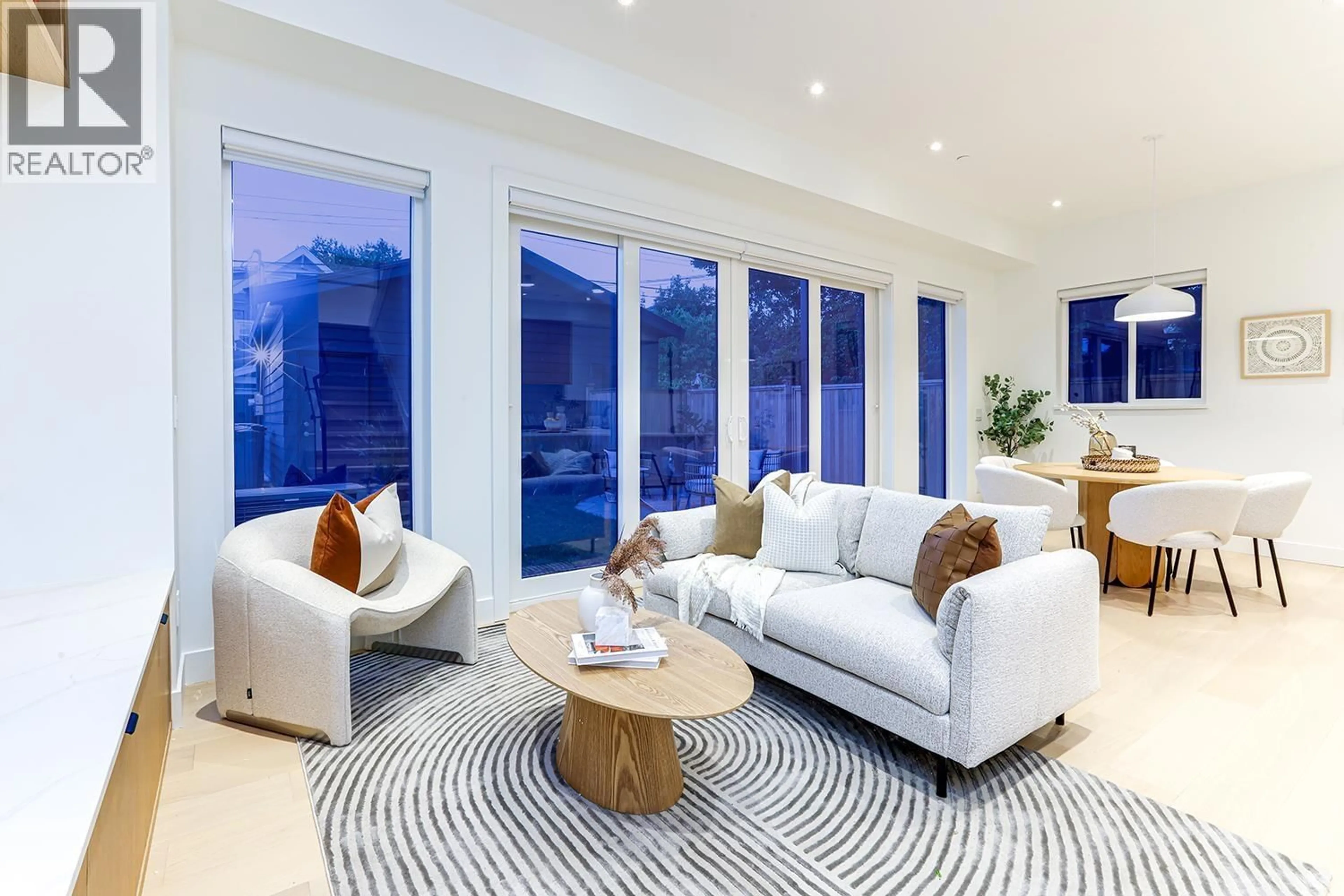 Living room with furniture, unknown for 2 - 944 13 AVENUE, Vancouver British Columbia V5T2L6