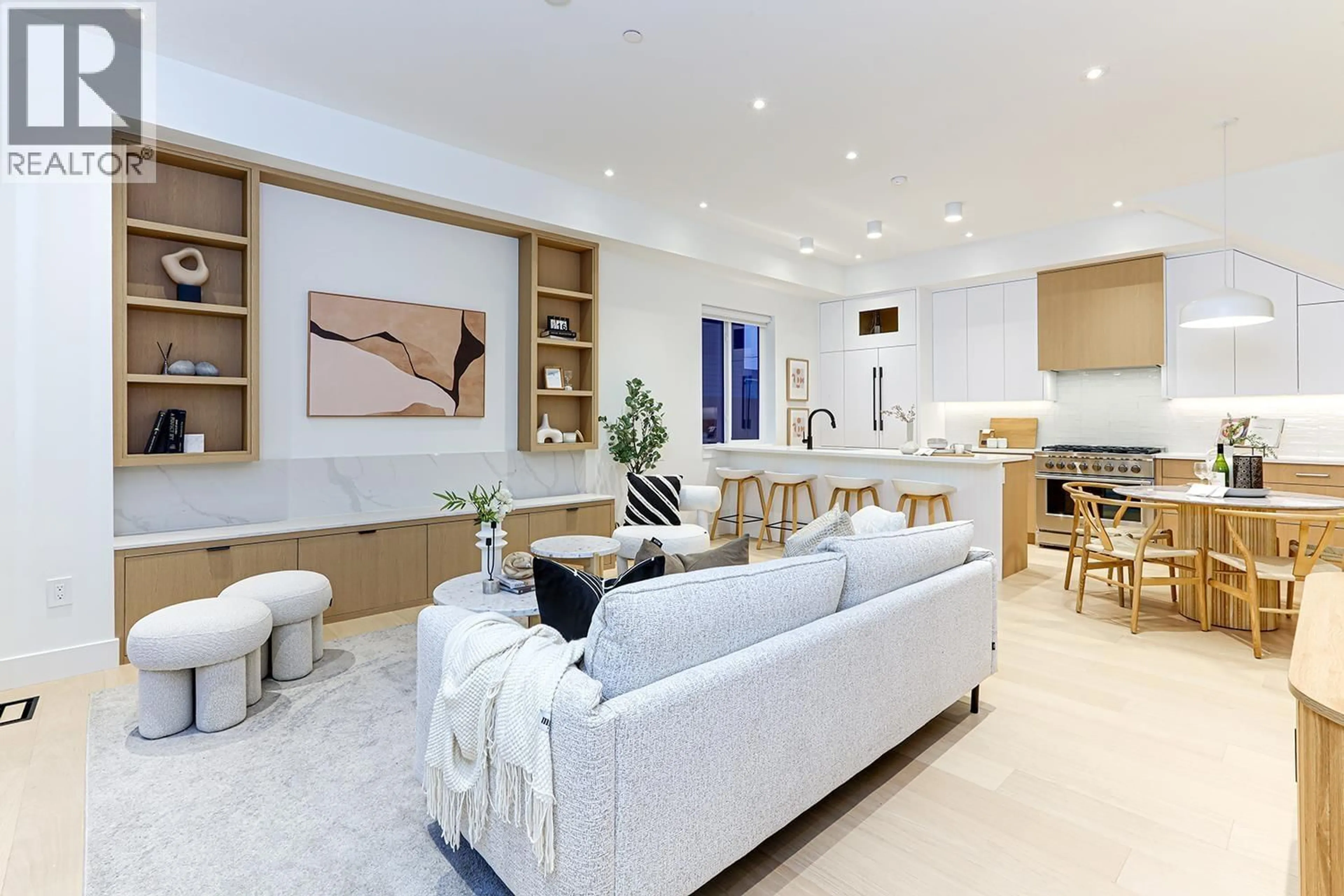 Living room with furniture, unknown for 1 - 944 13 AVENUE, Vancouver British Columbia V5T2L6