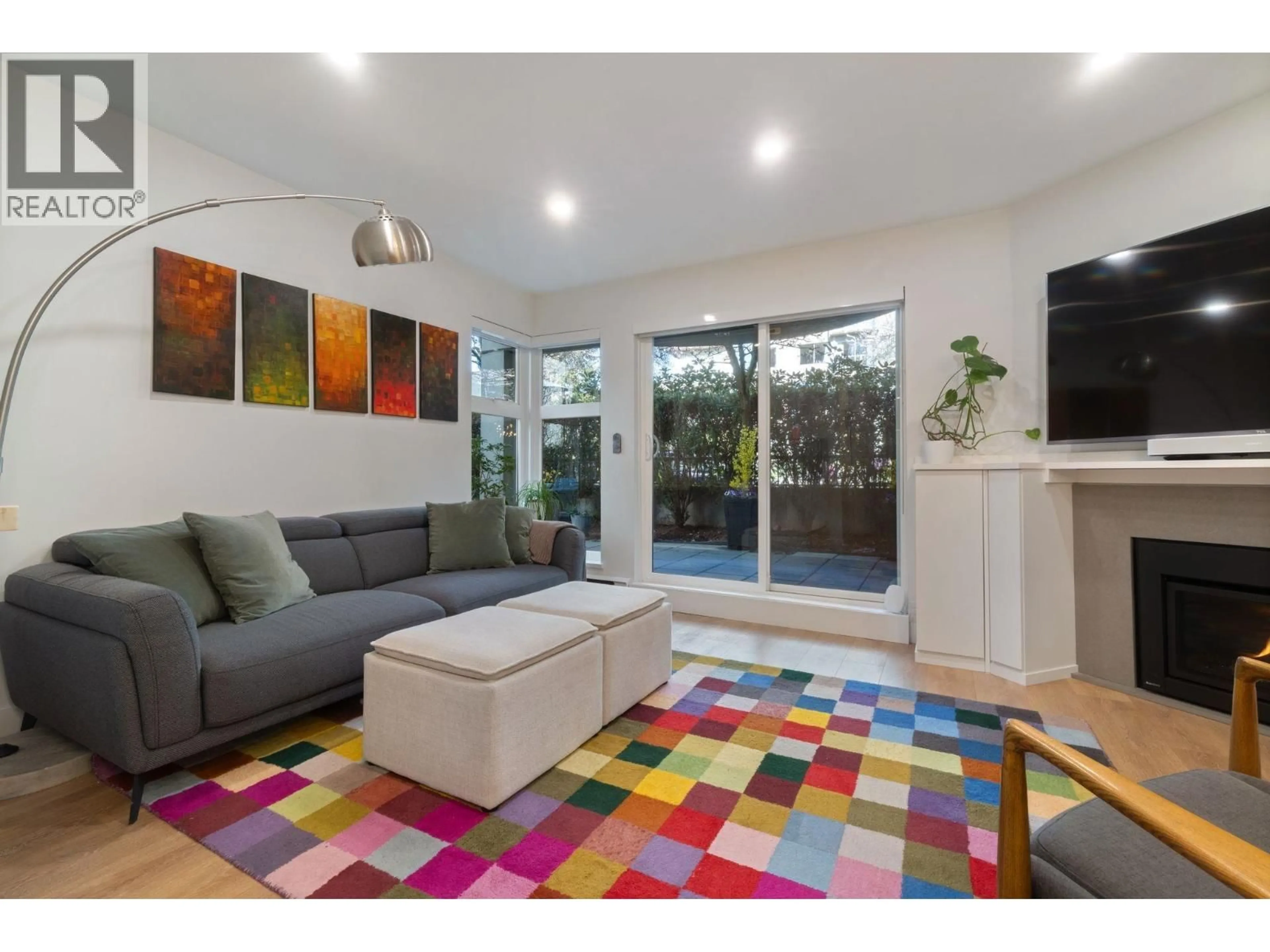 Living room with furniture, unknown for 102 - 1924 COMOX STREET, Vancouver British Columbia V6G1R4