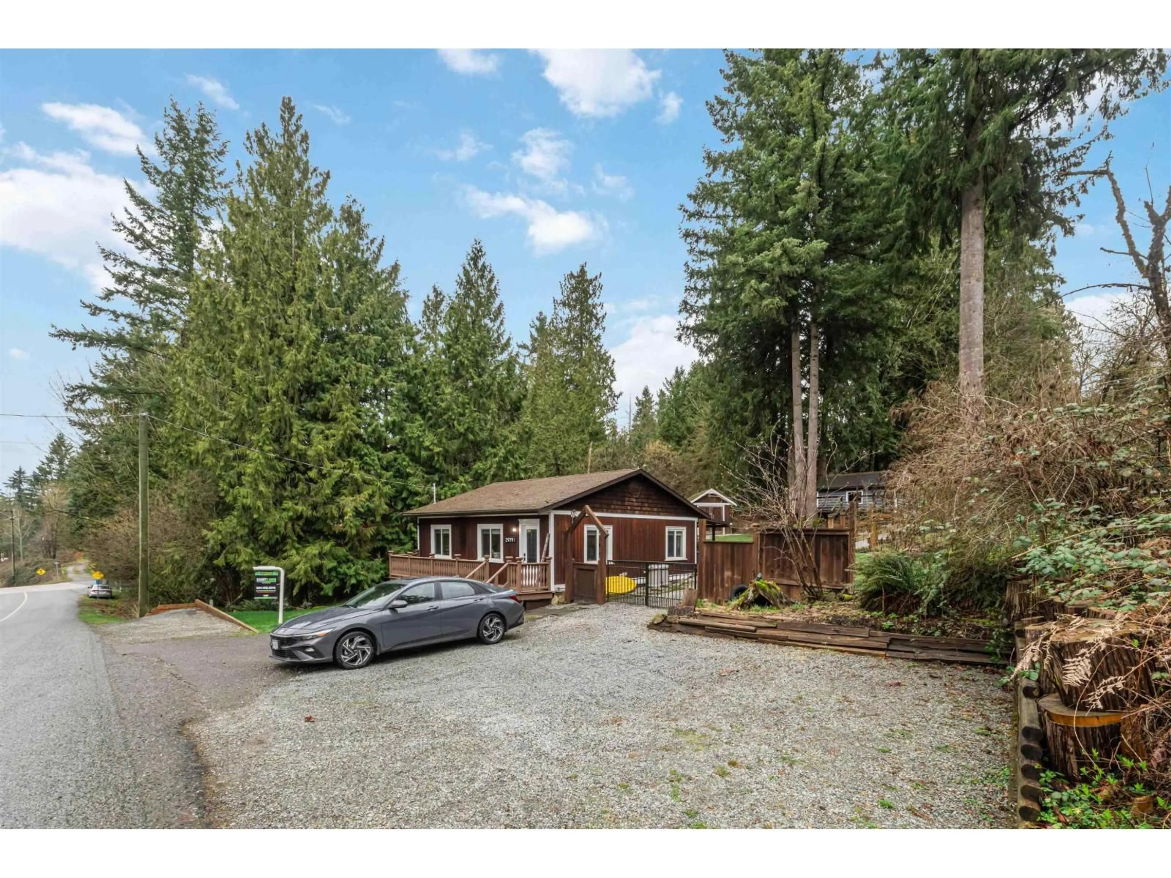 A pic from outside/outdoor area/front of a property/back of a property/a pic from drone, unknown for 29791 SILVERDALE AVENUE, Mission British Columbia V4S1H4